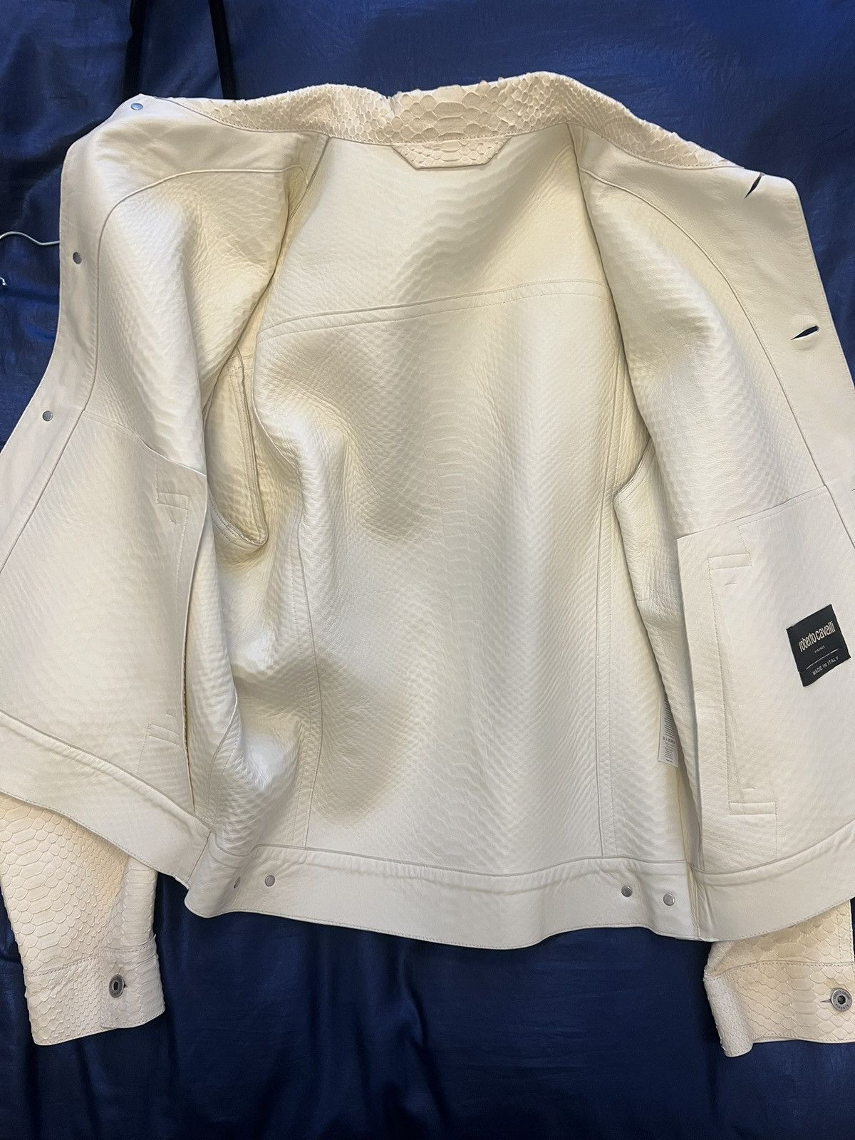 Roberto Cavalli Roberto Cavalli Burmese Python Snakeskin Jacket – Ivory – 52 Size US L / EU 52-54 / 3 - 6 Thumbnail