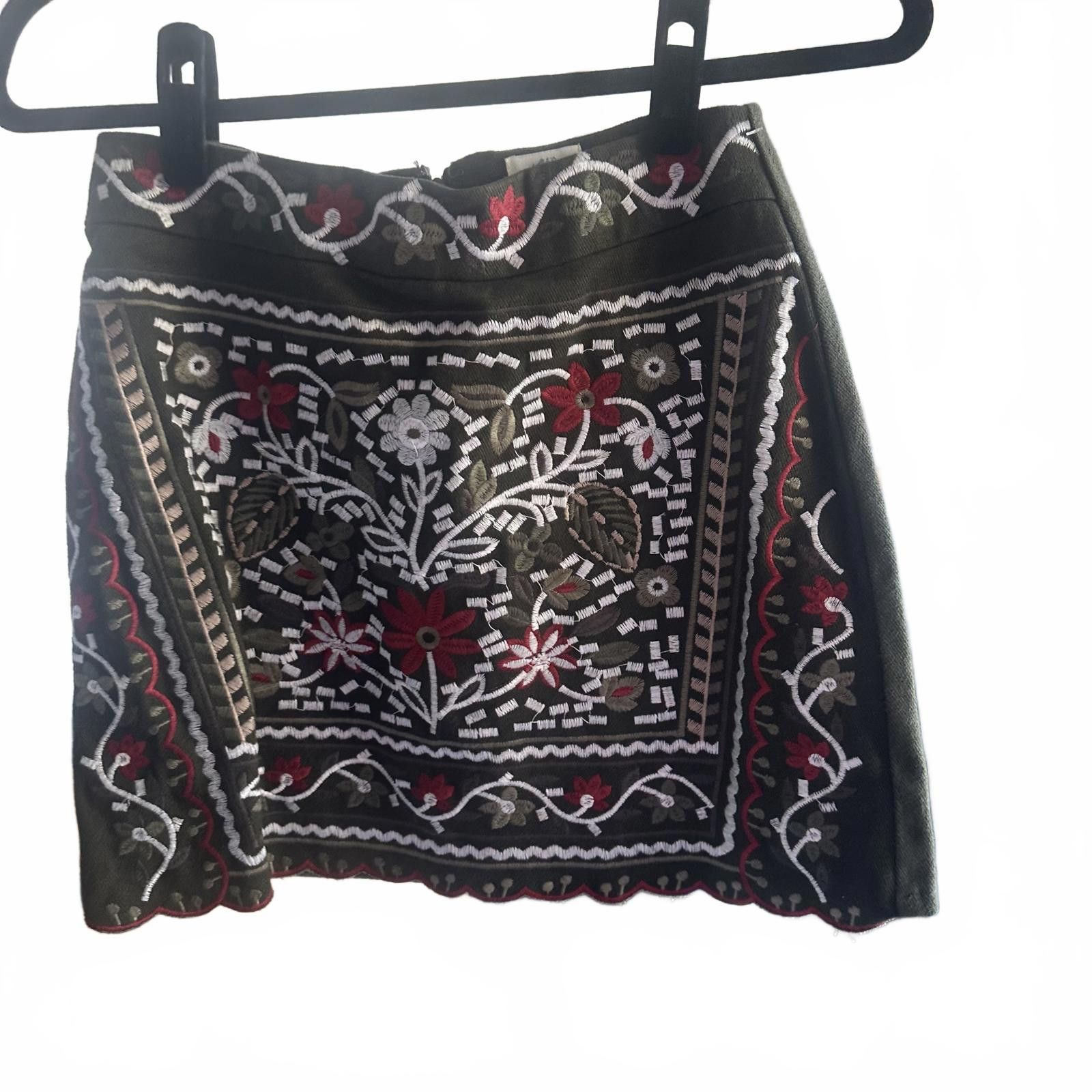Designer Embroidered Mini Skirt by Blue Rain - XS Size 26" / US 2 / IT 38 - 2 Thumbnail
