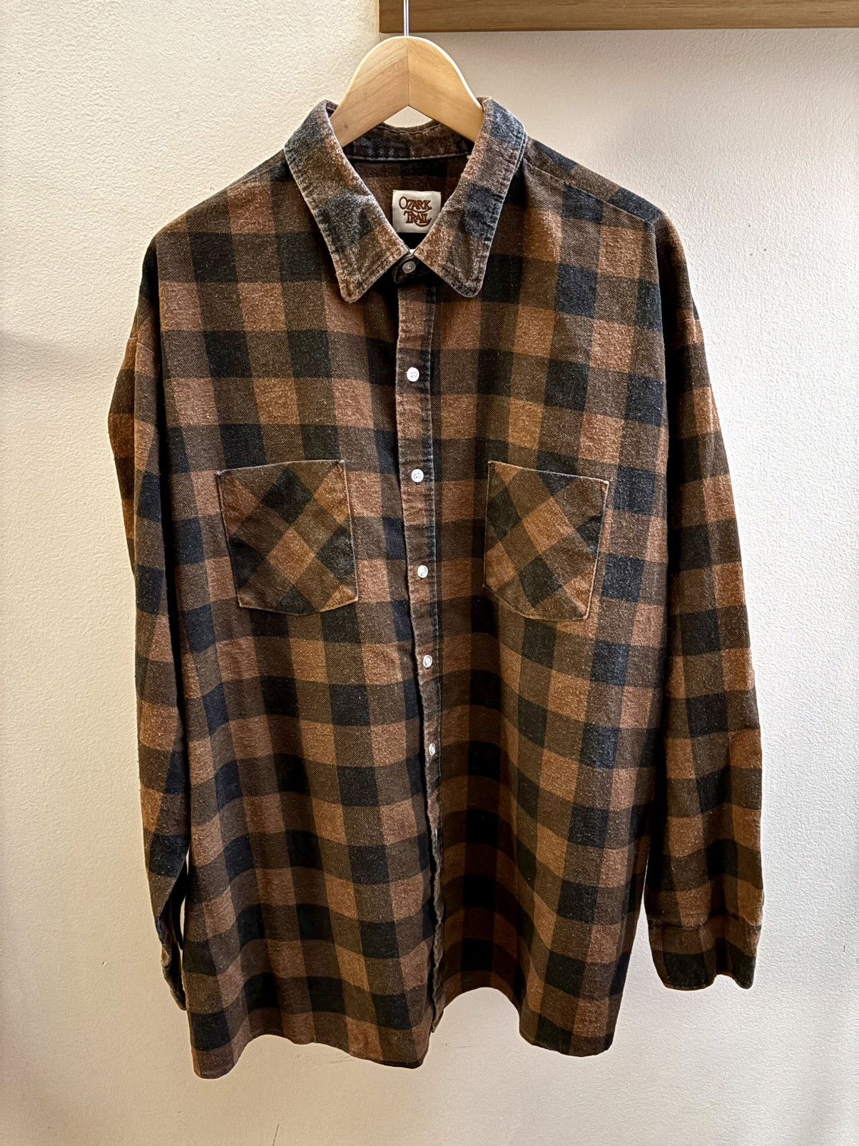 Vintage Ozark Trail vtg 90s brown/black checkered plaid shirt XL/2X Size US XL / EU 56 / 4 - 2 Thumbnail