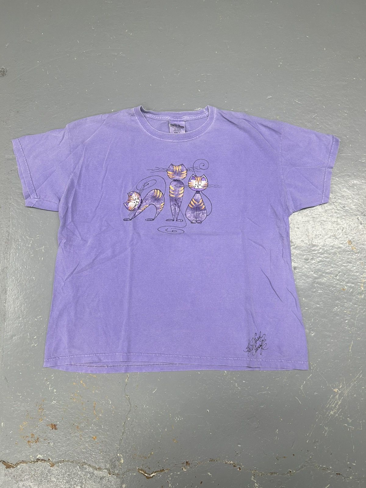 Vintage Crazy Vintage Essential Y2K Purple Cats Art Graphic T-Shirt Size US L / EU 52-54 / 3 - 1 Thumbnail