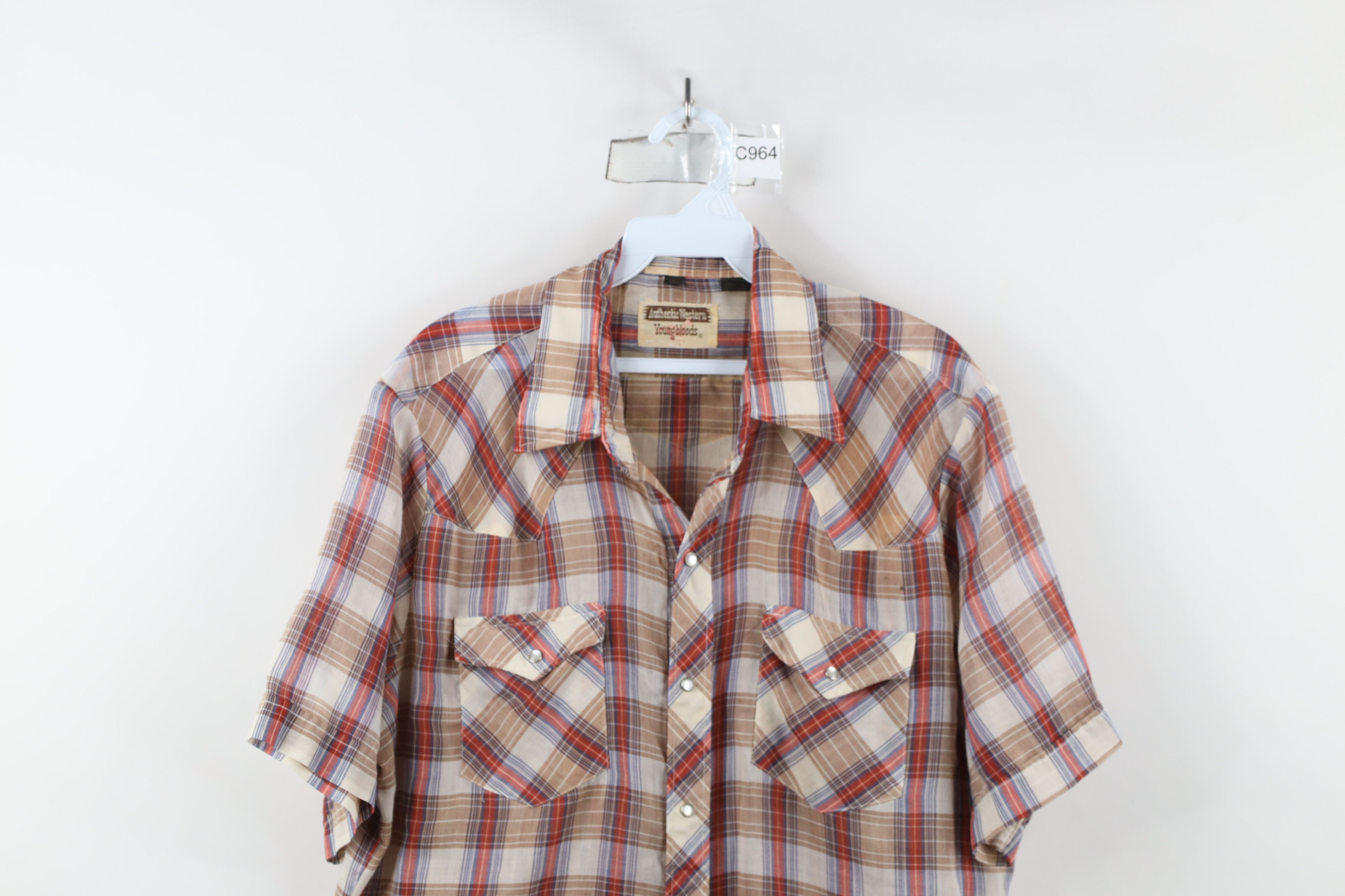 Vintage Vintage 70s Streetwear Thin Western Rodeo Snap Button Shirt Size US L / EU 52-54 / 3 - 2 Thumbnail