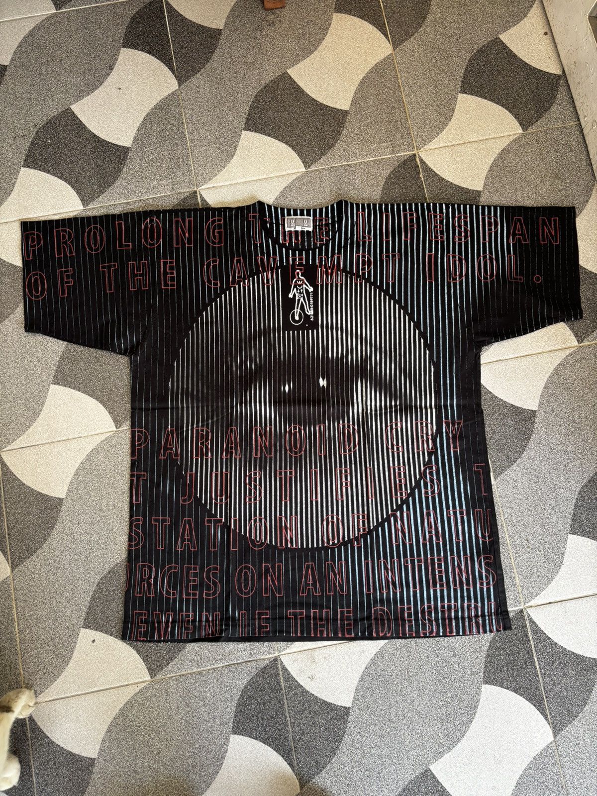 Cav Empt CAV EMPT Paranoid Cry Justifies Tshirts Size US L / EU 52-54 / 3 - 1 Thumbnail
