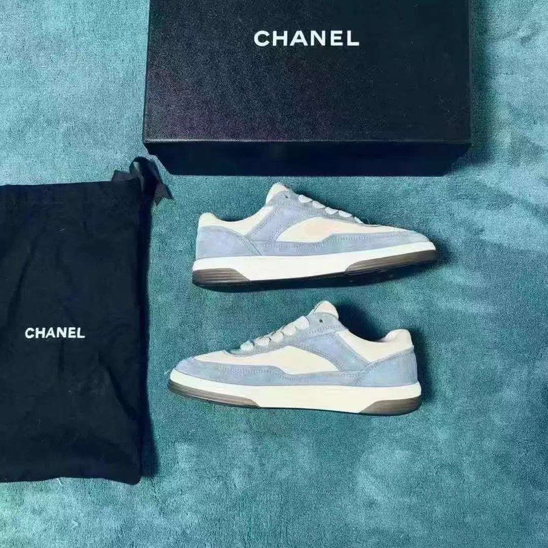 Chanel Chanel 23p Large Logo Suede Flocked Low-Top W/Blue 35.5 Size US 5 / IT 35 - 2 Thumbnail