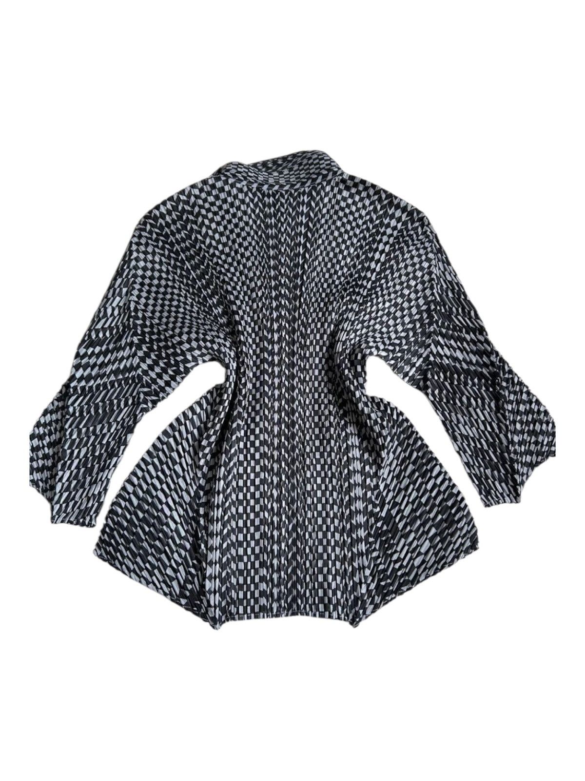 Pleats Please Issey Miyake FREE TARIFF Pleats Please Pleated Tribal Patterned Size M / US 6-8 / IT 42-44 - 2 Thumbnail