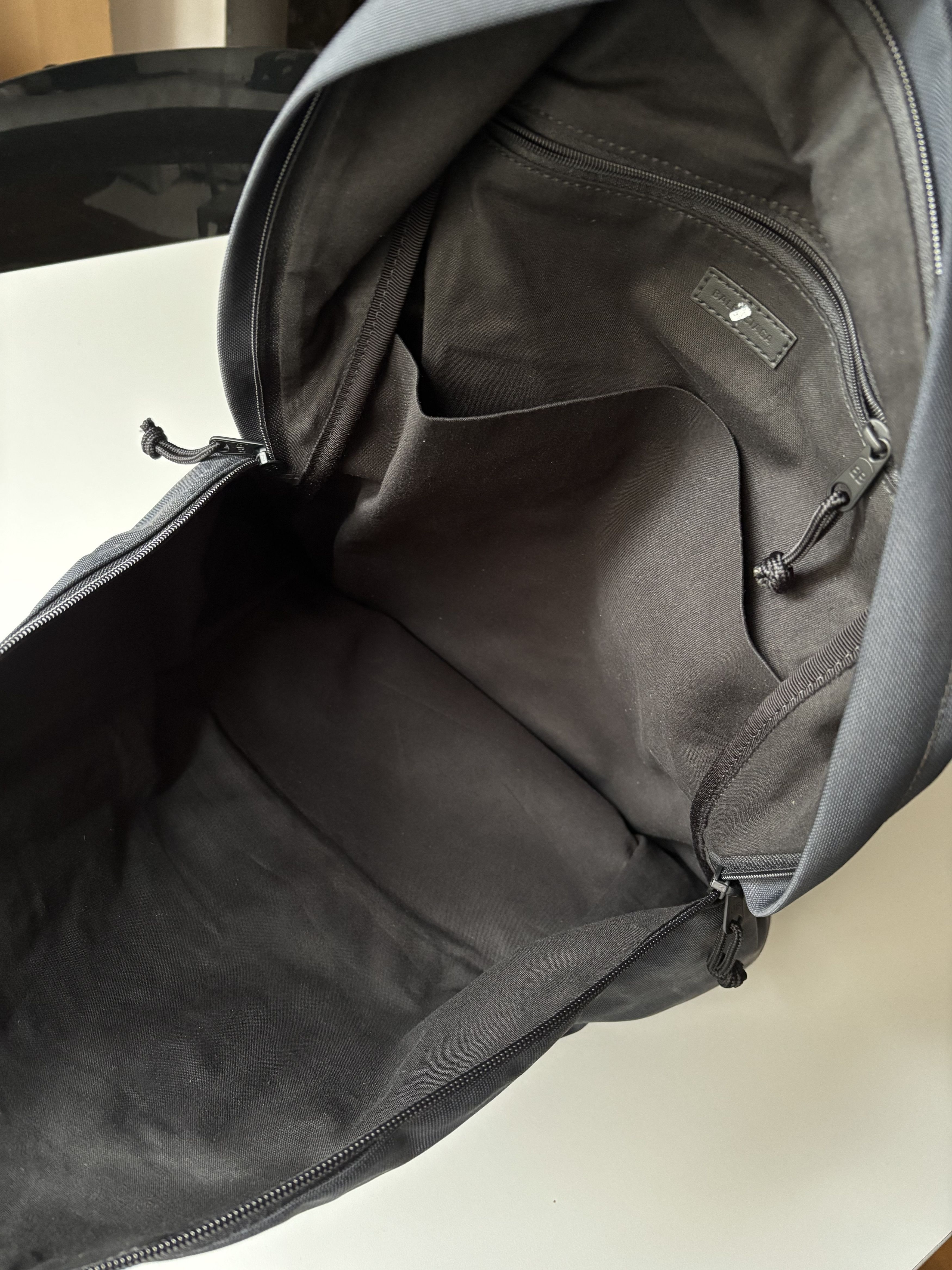 Balenciaga Balenciaga Be Kind Backpack Size ONE SIZE - 4 Thumbnail