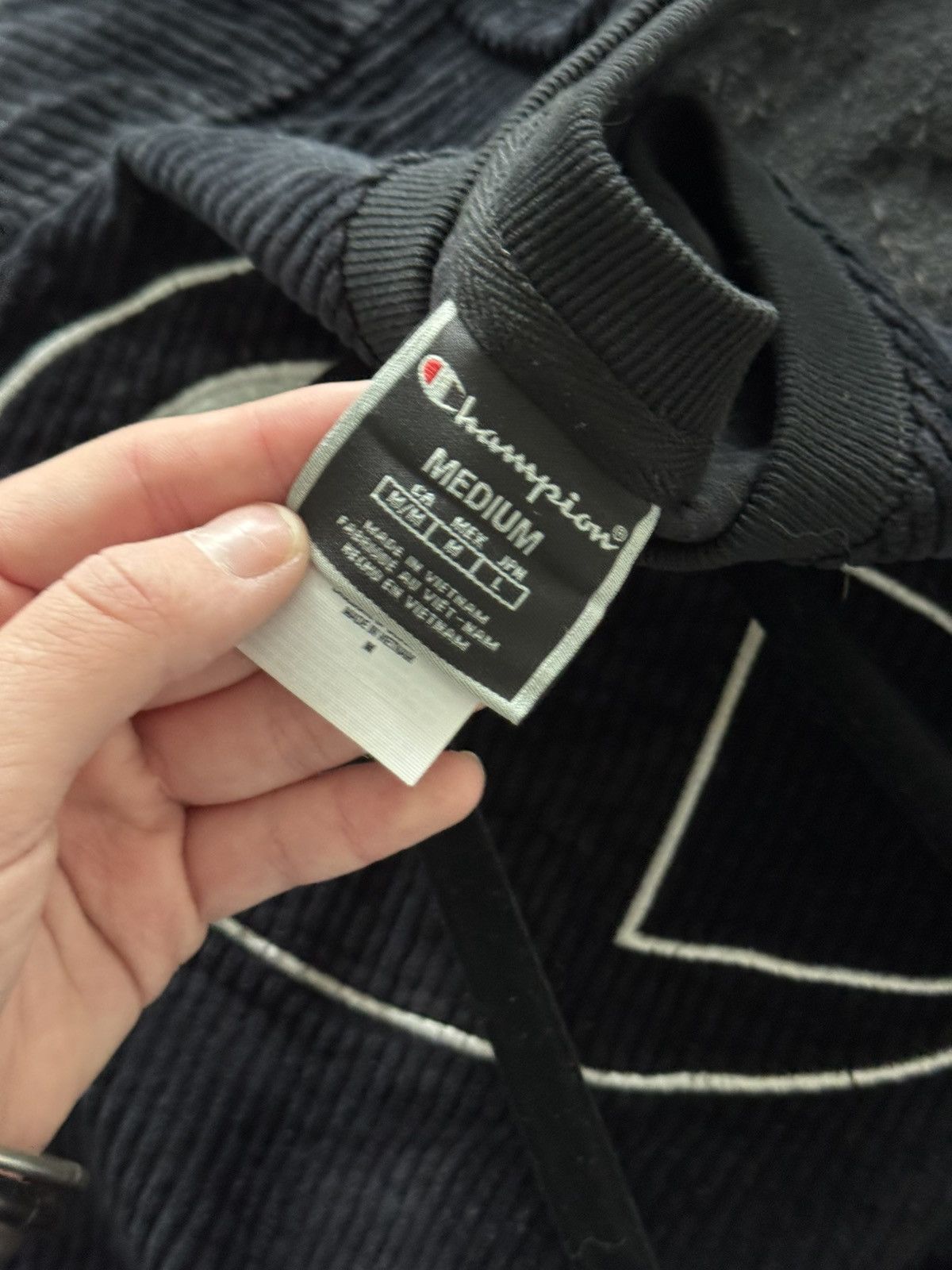 Champion Champion vintage black corduroy sweatshirt with logo Size US M / EU 48-50 / 2 - 3 Thumbnail