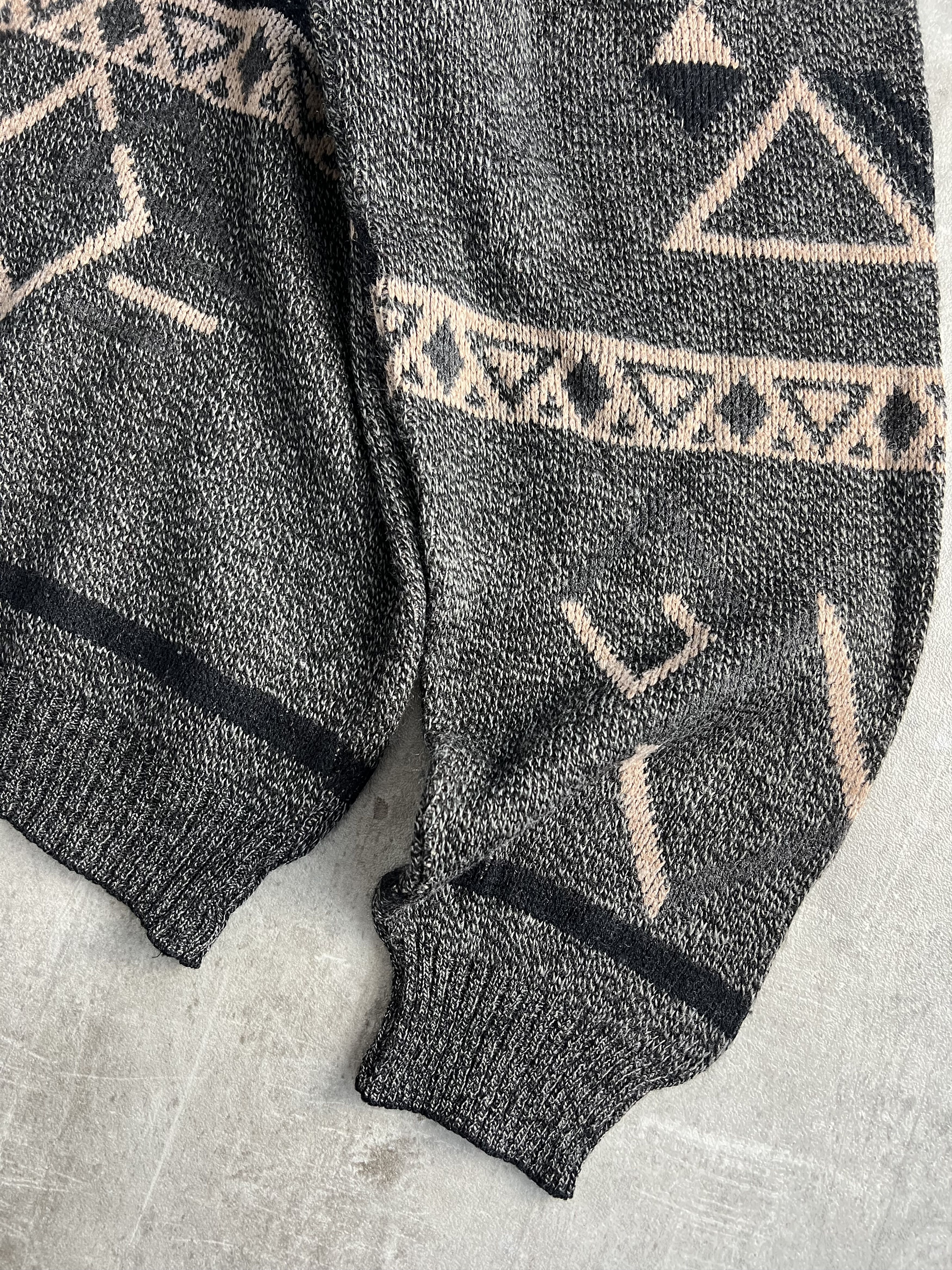 Vintage VINTAGE COSBY PATTERN KNIT GREY L XL Size US XL / EU 56 / 4 - 4 Thumbnail