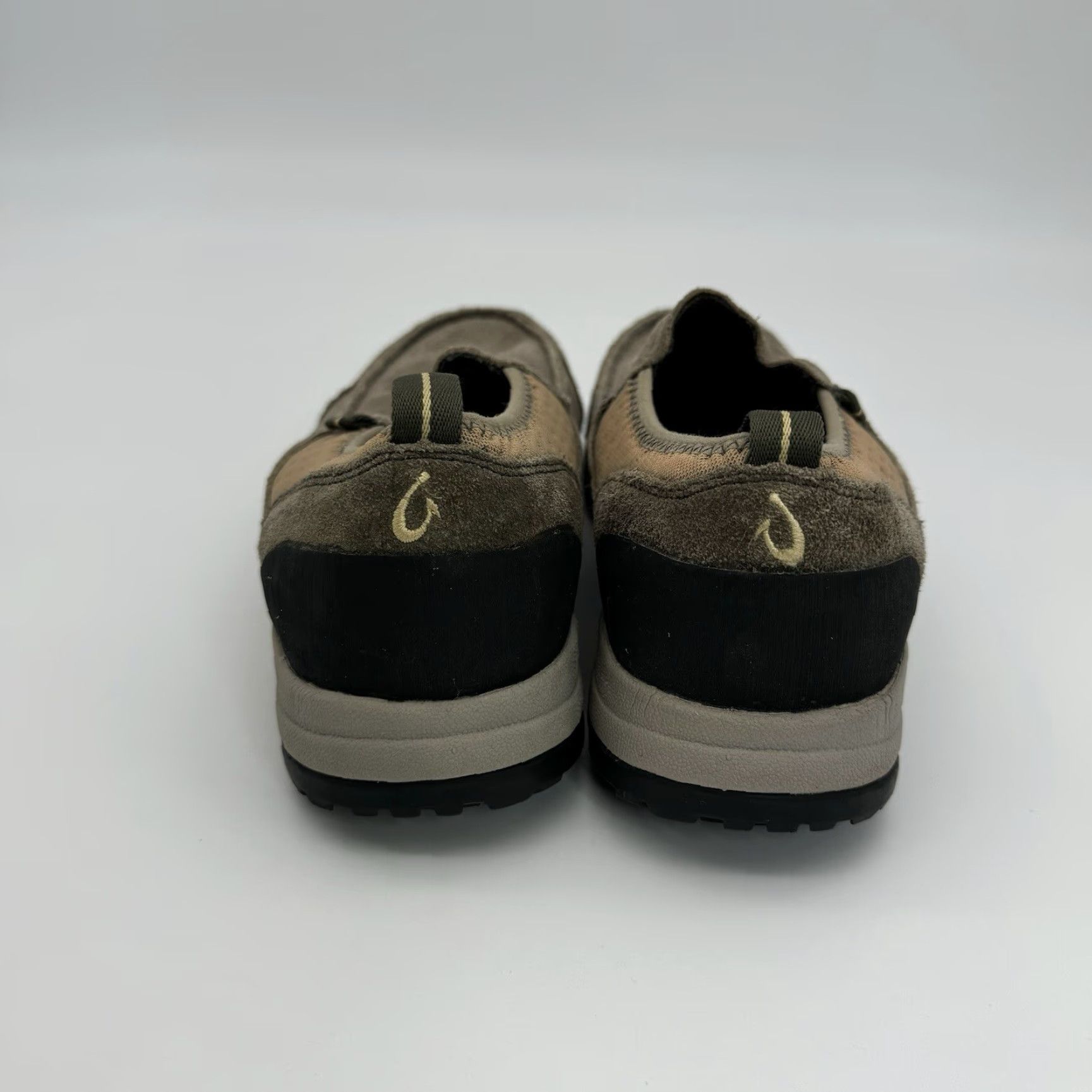Olukai OLUKAI Kama Hele Shoes Mens US 9 Tan Grey Suede Slip On Casual Aloha Hawaii Mens Size US 9 / EU 42 - 4 Thumbnail