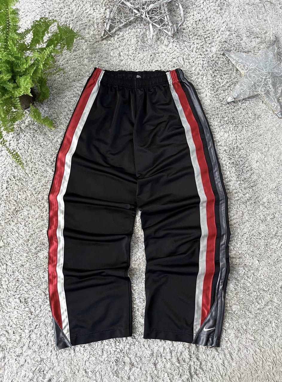Nike × Vintage 00s Nike Vintage Streetwear Pants Logo Swoosh Drill Neylon Size US 30 / EU 46 - 1 Thumbnail
