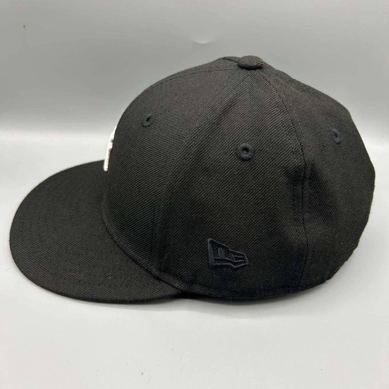 New Era New York Yankees Hat Men 7 1/4 Black MLB Kith Fitted Wool Size ONE SIZE - 3 Thumbnail