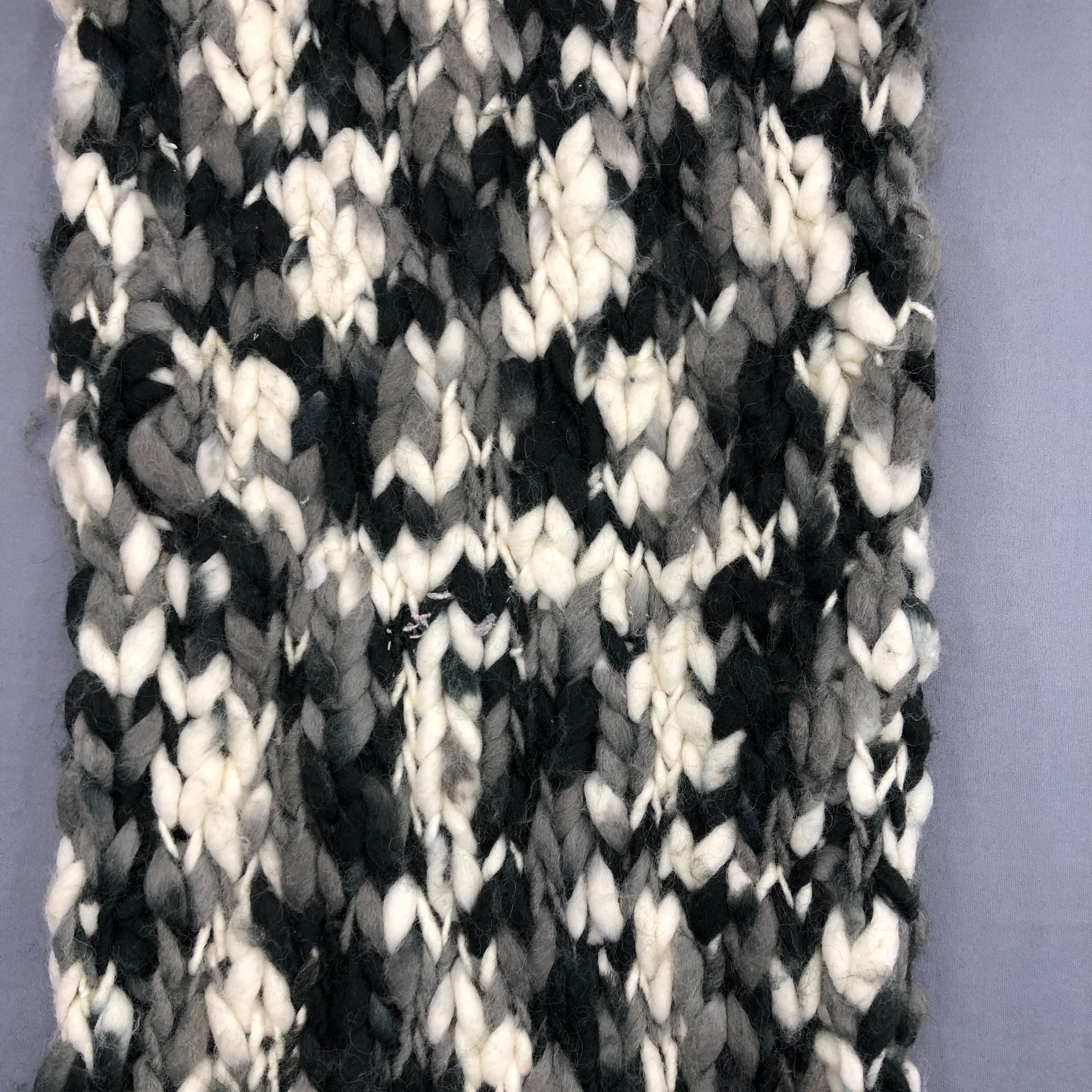 Hugo Boss Vintage Hugo Boss Infinity Scarf Chunky Crochet Wool Scarves Size ONE SIZE - 4 Thumbnail