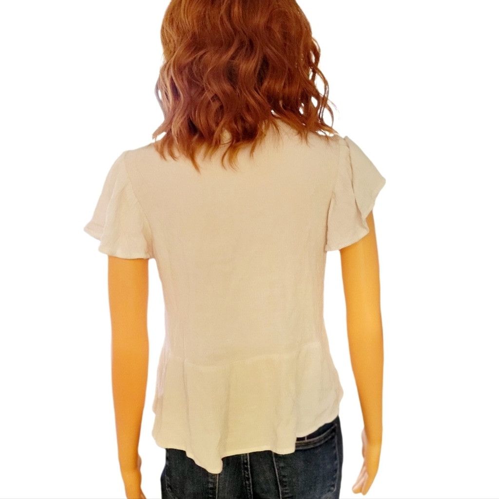 Other Eyeshadow short sleeve button-up crop top size medium Size M / US 6-8 / IT 42-44 - 4 Thumbnail