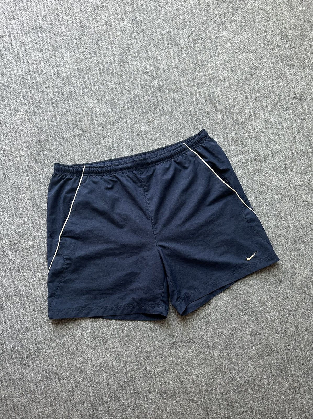 Nike Vintage shorts Nike 90s swoosh (size L) Size US 36 / EU 52 - 1 Thumbnail