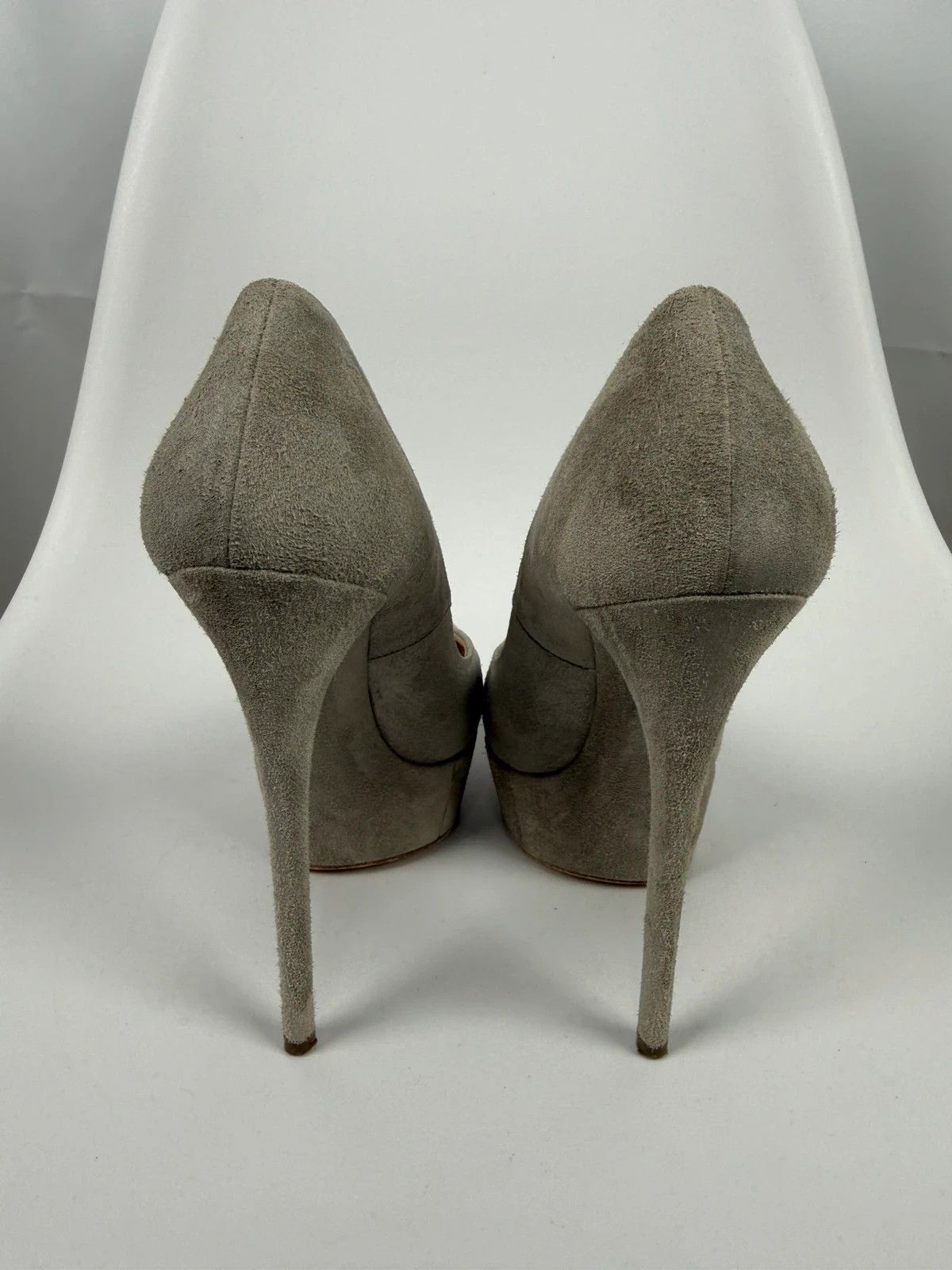 Casadei Casadei Suede Heels size 38 Size US 8 / IT 38 - 4 Thumbnail