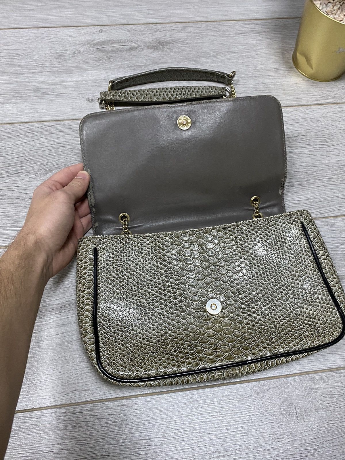 Vivienne Westwood Vivienne Westwood 🐍 RARE Frilly Snake chain bag big orb Size ONE SIZE - 6 Thumbnail