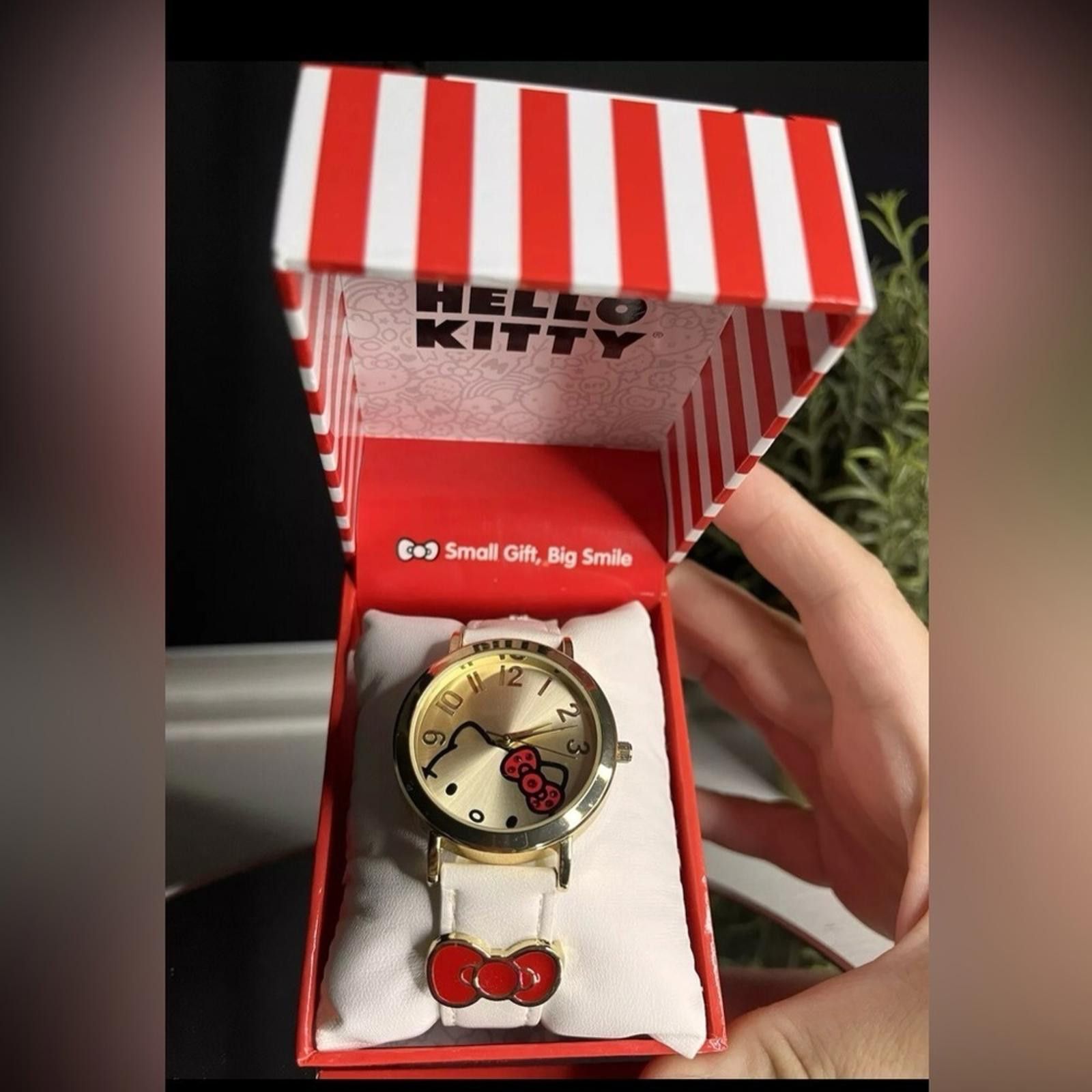 Designer Hello Kitty Watch Gold Face, White Leather Strap, Red Bow Size ONE SIZE - 2 Thumbnail