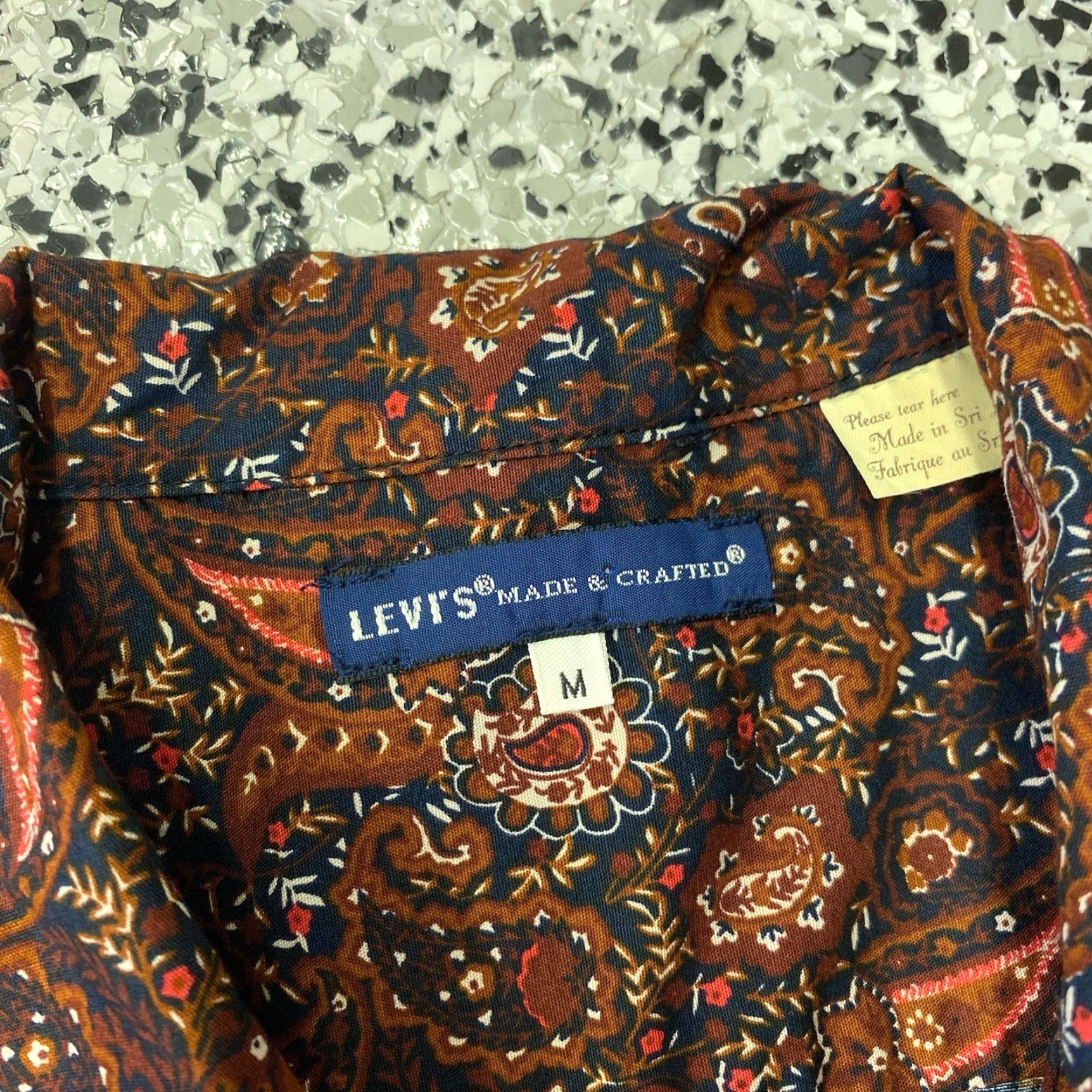 Levi's Levi's Shirt Mens M Brown Beige Paisley Button Up Collared Camper Pocket Short Sleeve Button Viscose Regular All Seasons Casual Formal Size US M / EU 48-50 / 2 - 2 Thumbnail