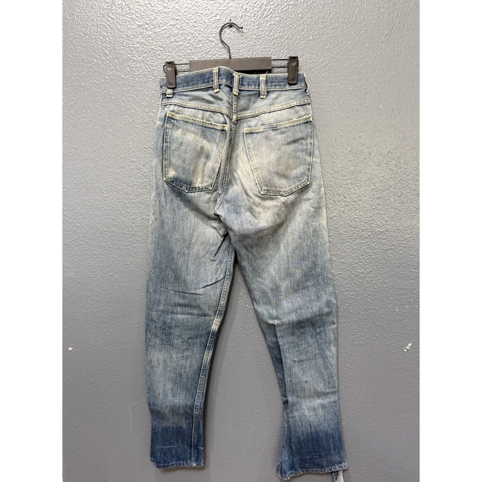 Vintage VINTAGE Montgomery Ward Jeans Men’s Denim Blue 28 Straight 30 Inseam 60’s Patch Flawed Mens Size US 28 / EU 44 - 7 Thumbnail