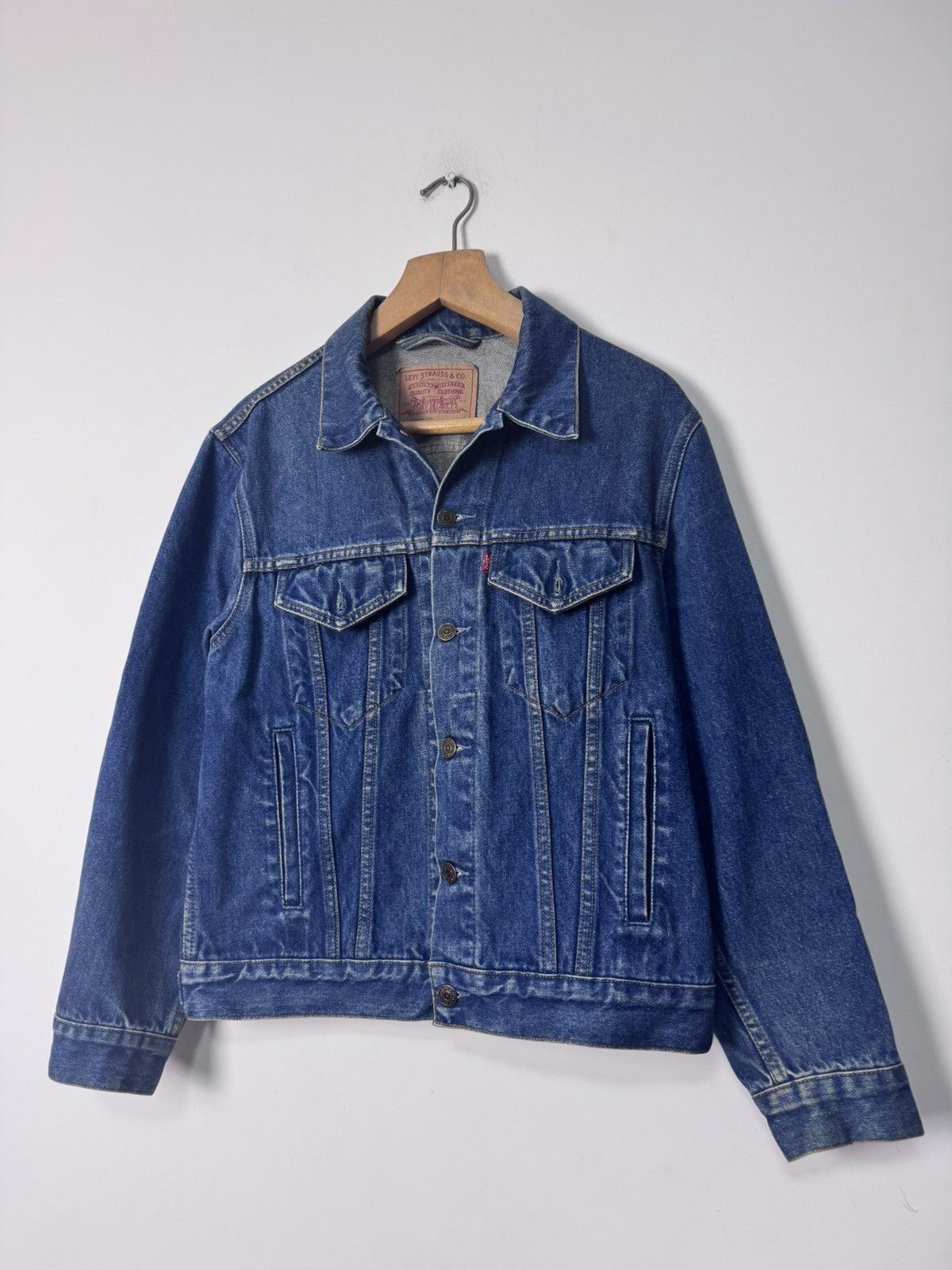 Levi's Vintage Levi’s Faded Blue Trucker Denim Jacket Size US S / EU 44-46 / 1 - 3 Thumbnail