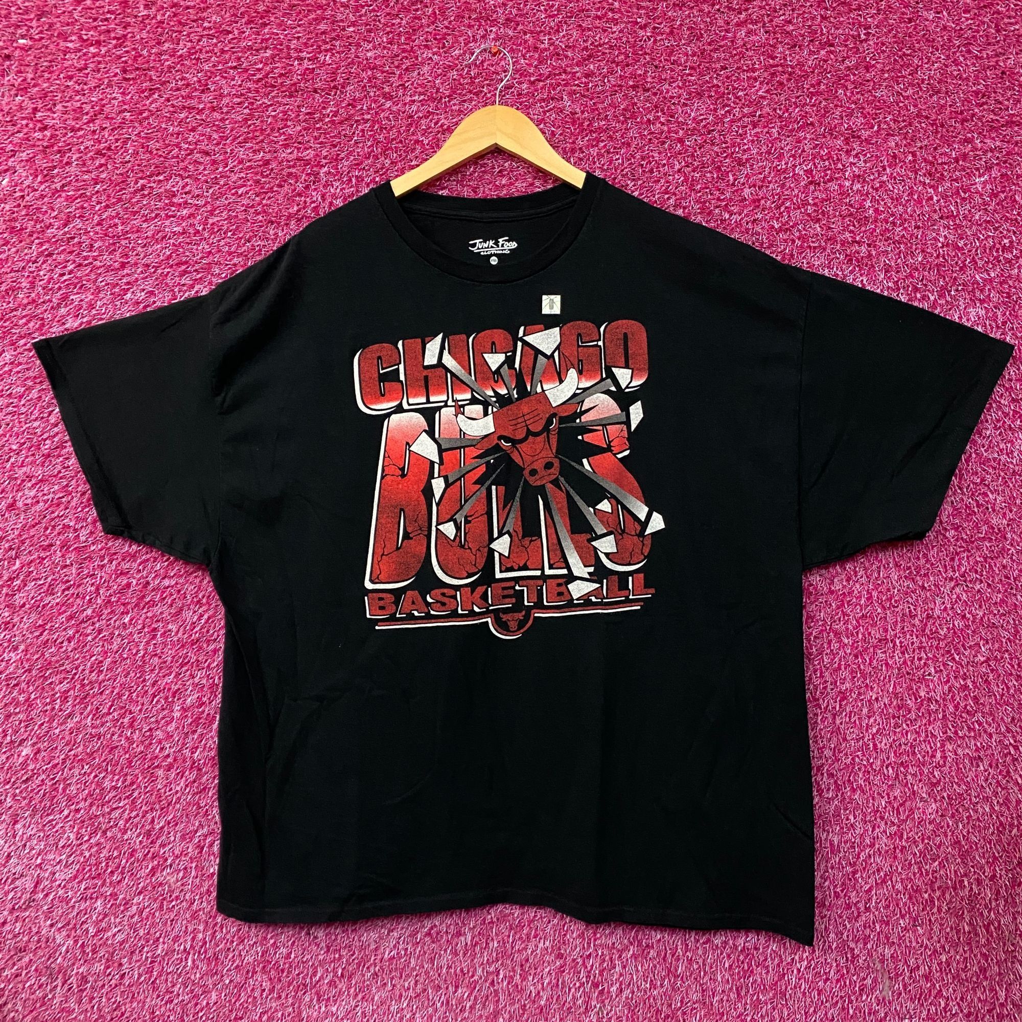 Junk Food Junk Food Clothing Chicago Bulls Break Through Graphic T-Shi Size US XXL / EU 58 / 5 - 1 Thumbnail