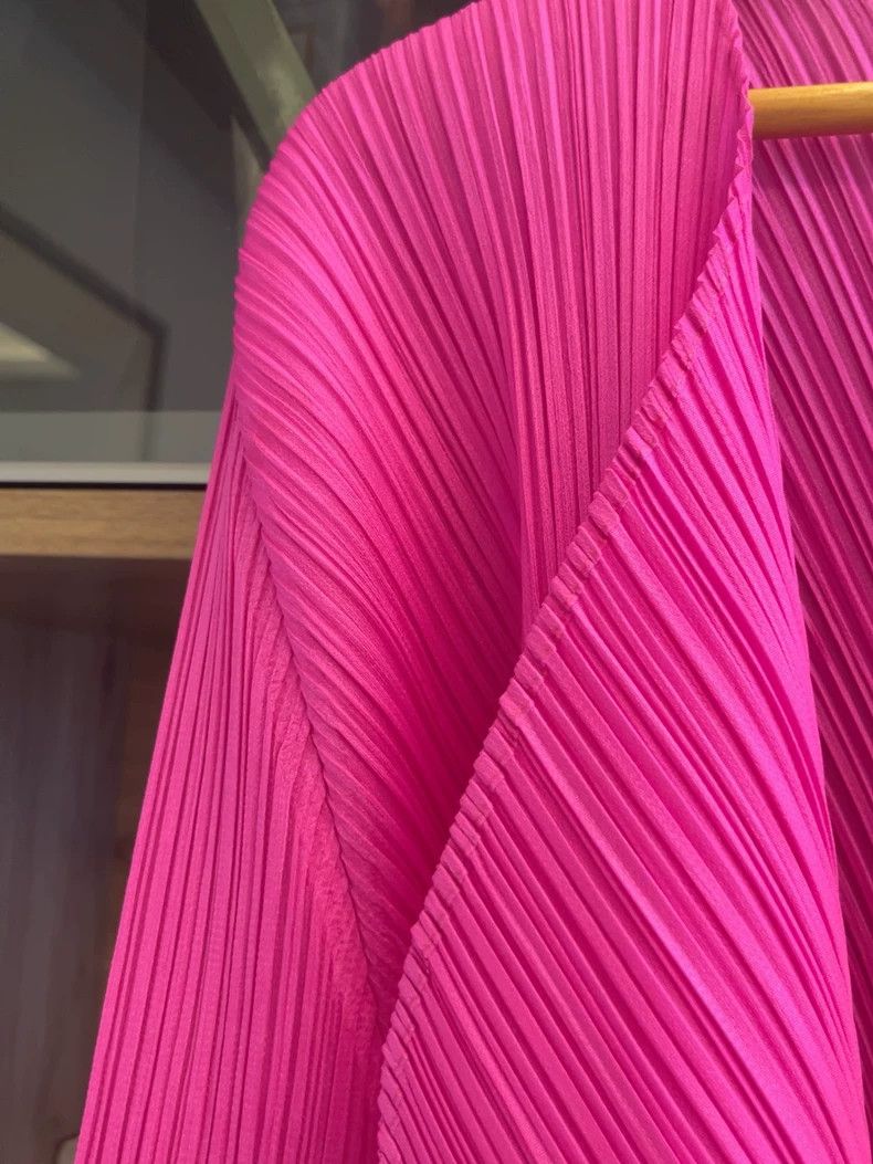 Issey Miyake Issey Miyake A peach-pink pleated round-neck front-opening Size M / US 6-8 / IT 42-44 - 5 Thumbnail
