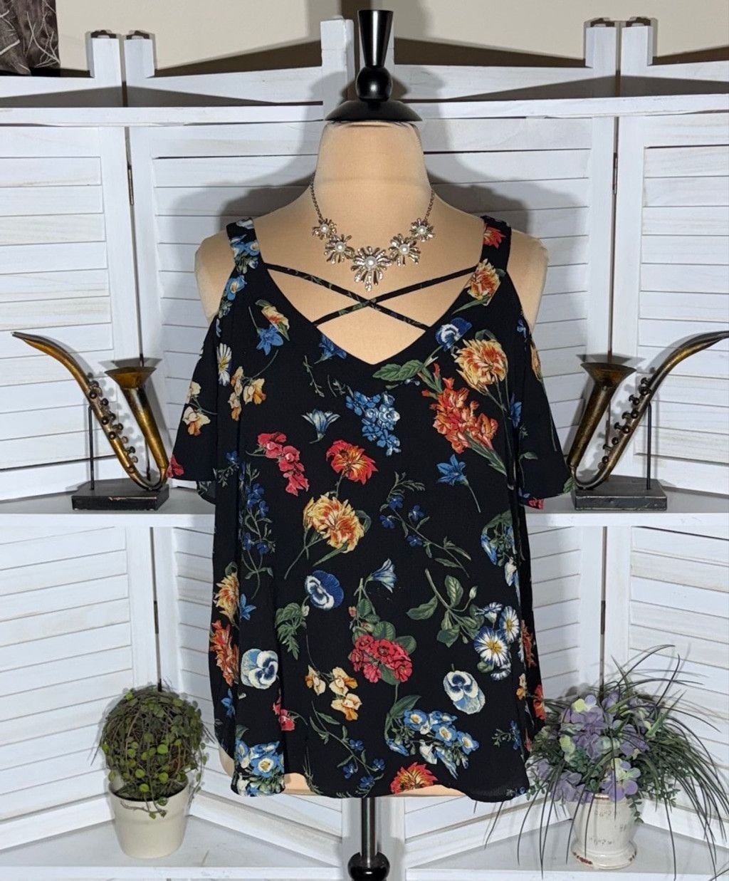 Vintage hippie blouse boho black red floral cold shoulder sz 3X Size 3XL / US 20-22 - 1 Thumbnail