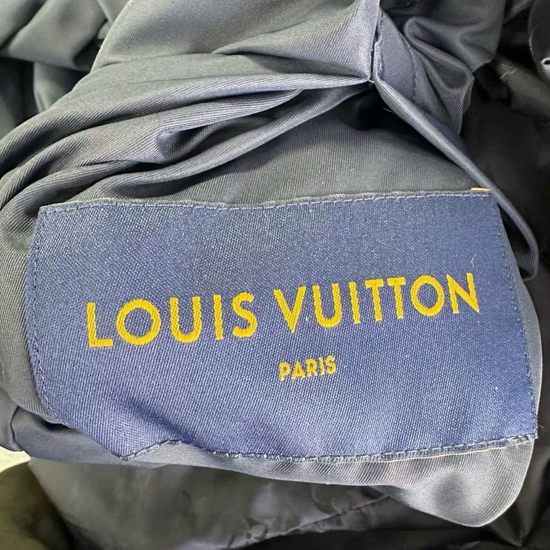 Louis Vuitton Louis Vuitton Pin Reversible Inside Full Logo Charge Jacke Size US XL / EU 56 / 4 - 4 Thumbnail