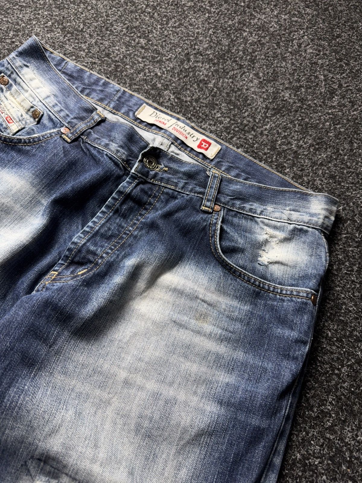 Diesel 90s Diesel Industry Zip Back Pocket Jeans Made in Italy Y2K Size US 33 - 8 Thumbnail