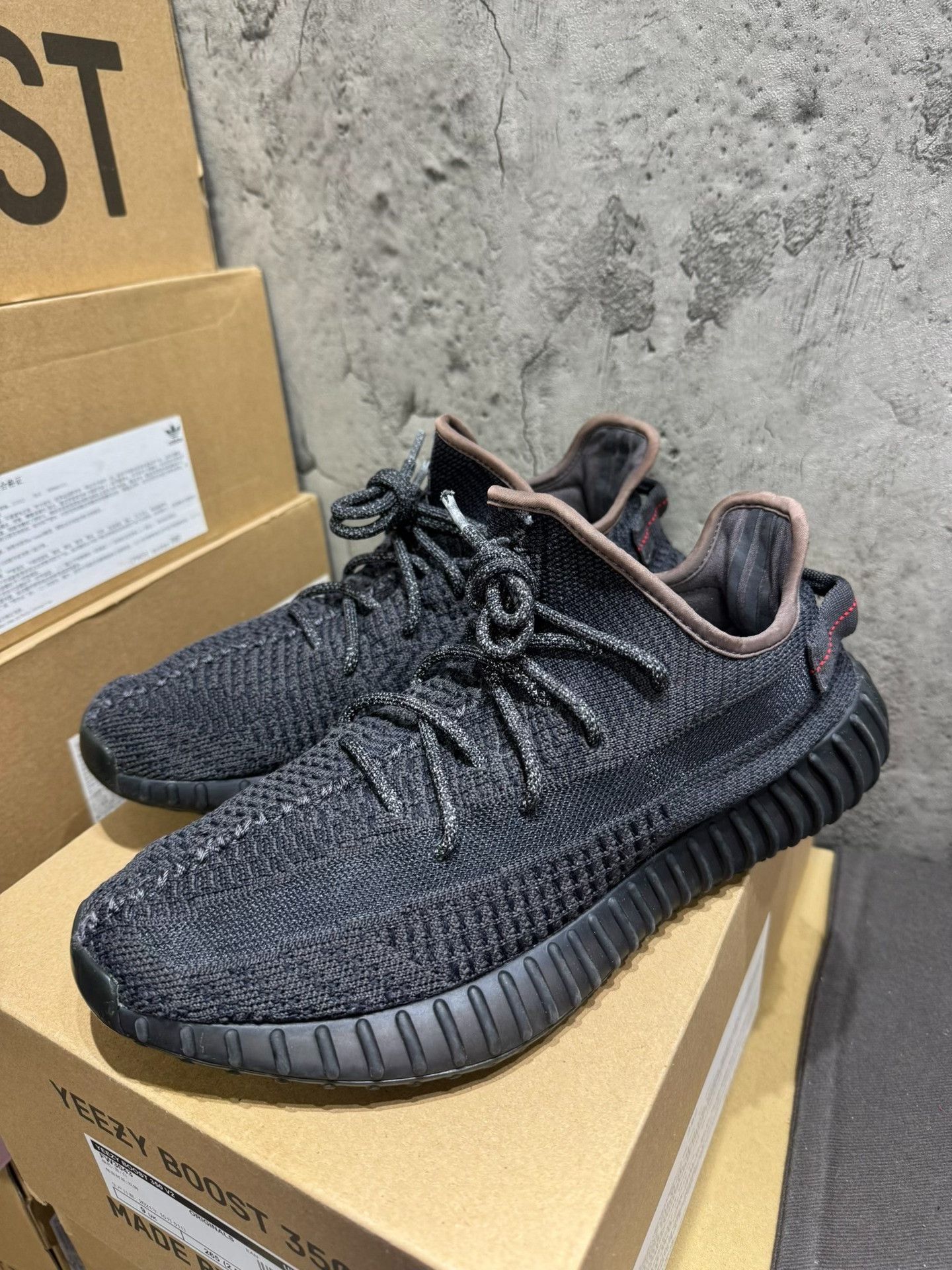 Adidas Adidas YEEZY350 Black Lowtop Sneakers 9.5 Men Size US 9.5 / EU 42-43 - 1 Thumbnail