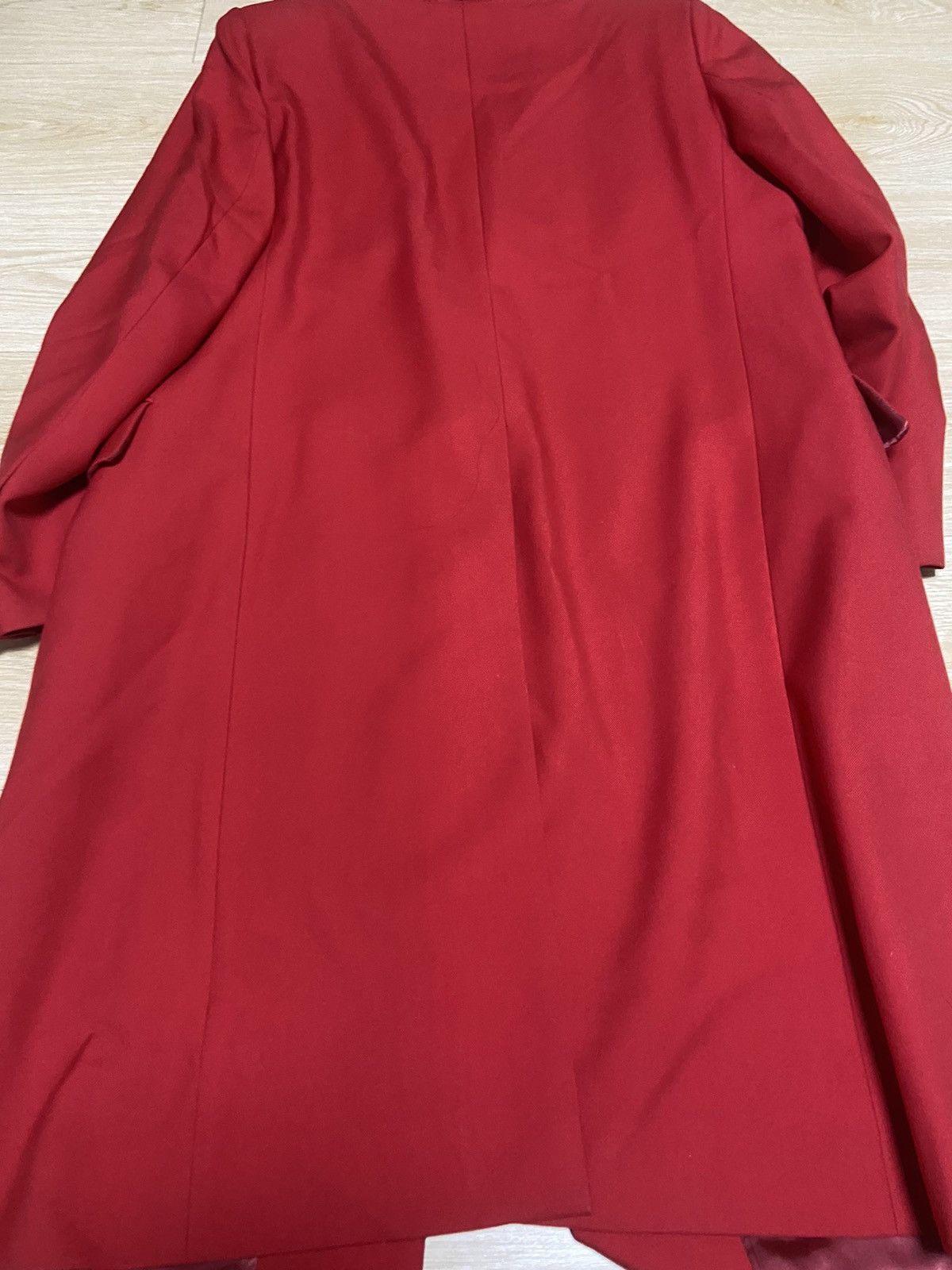 Vetements M Vetements FW17 oversized Red coat Size US M / EU 48-50 / 2 - 6 Thumbnail