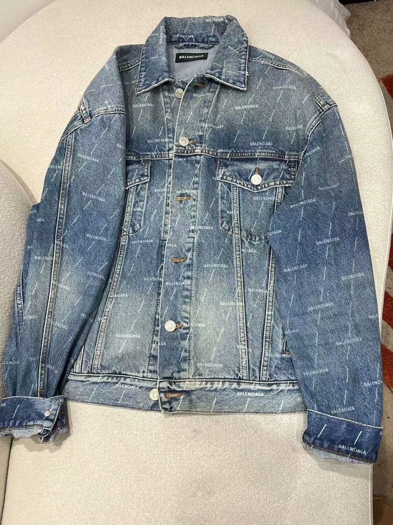Balenciaga Balenciaga Classic Alphabet jacket 2501-Nextarrow Size US S / EU 44-46 / 1 - 1 Thumbnail