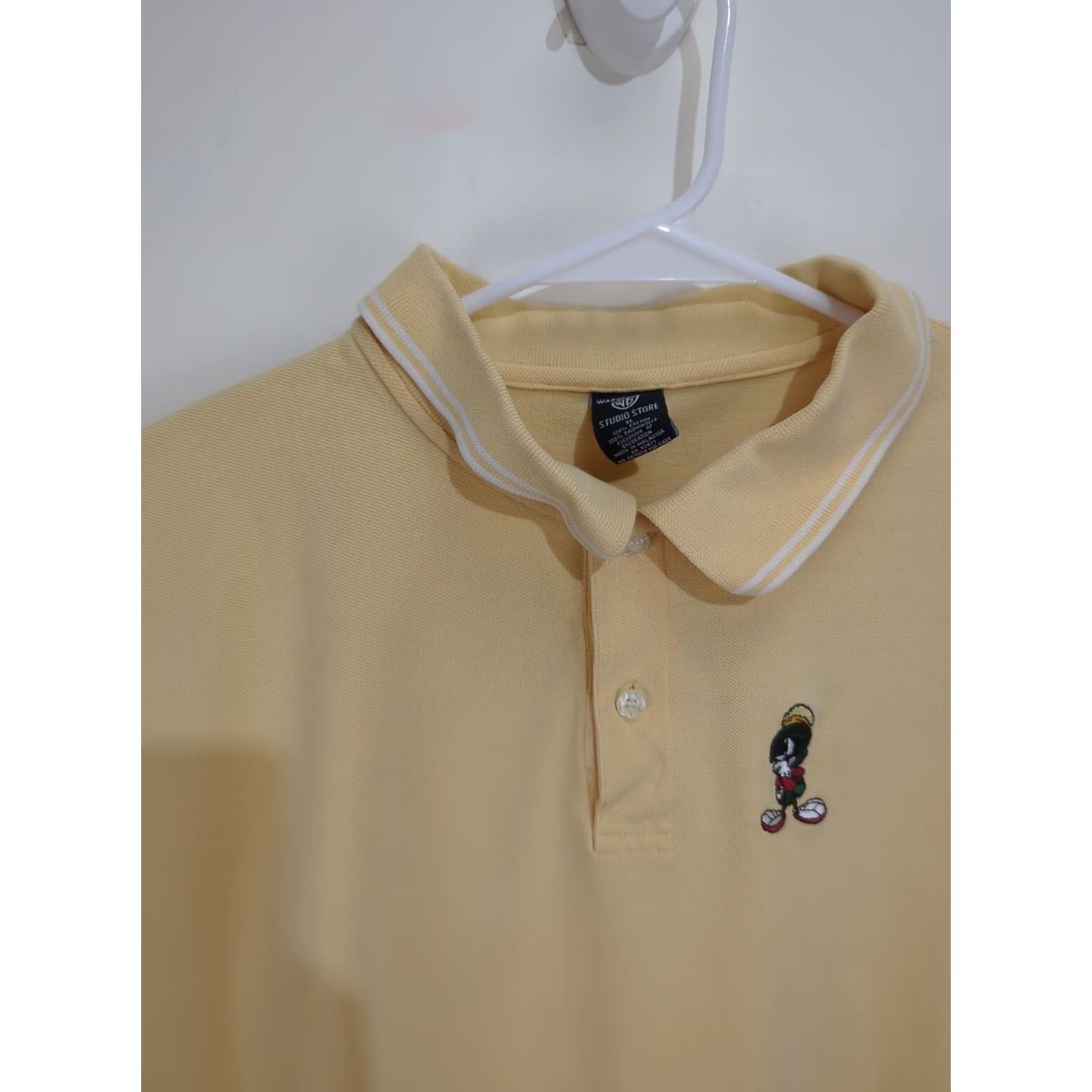 Vintage VINTAGE Warner Bros Polo Shirt XL Yellow Short Sleeve Embroidered Marvin the Martian Logo Golf Shirt Mens Regular XS? Size US XL / EU 56 / 4 - 3 Thumbnail