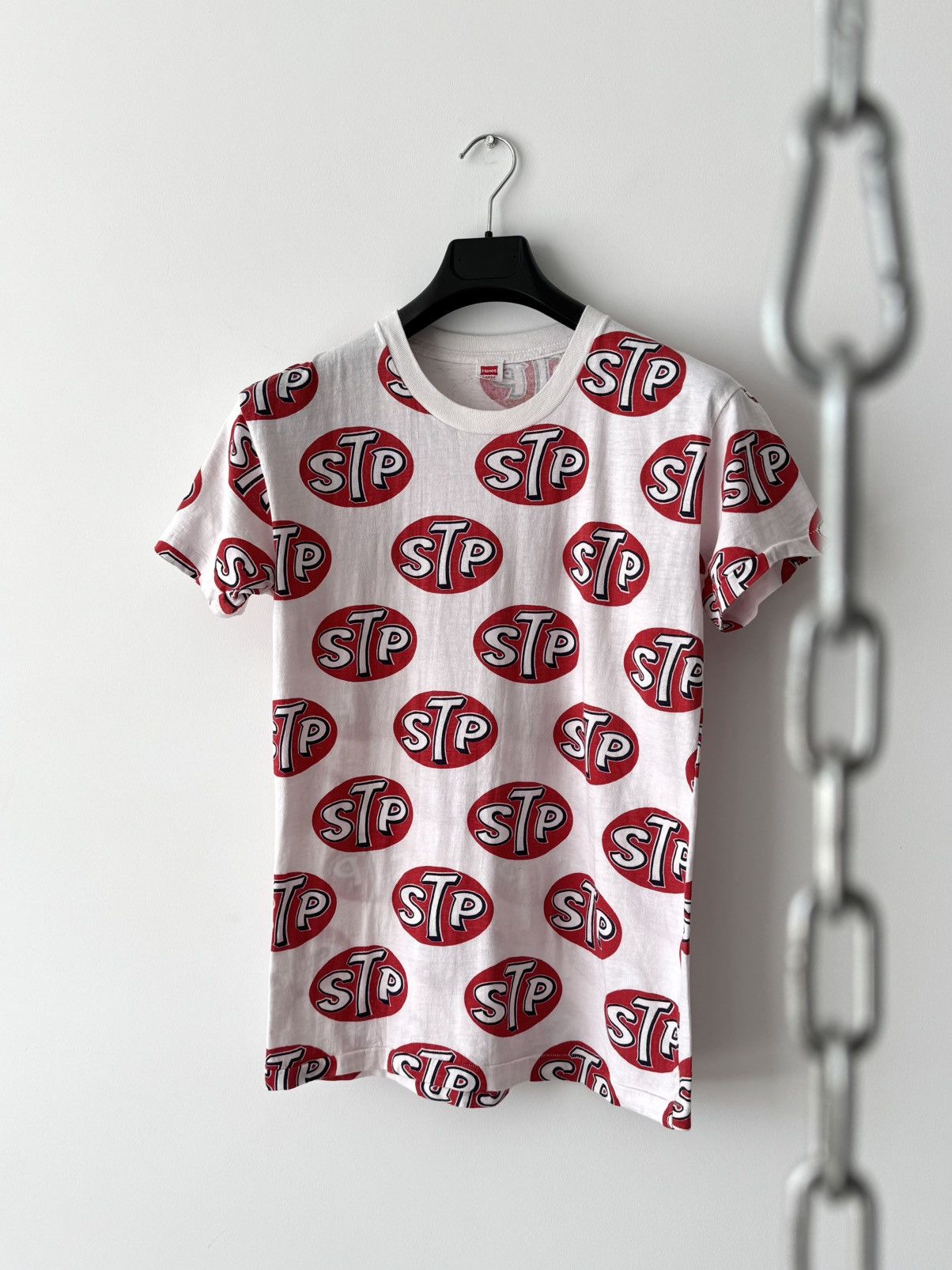 Vintage 1970s Vintage Hanes ‘STP’ All Over Print T-Shirt Size US L / EU 52-54 / 3 - 2 Thumbnail