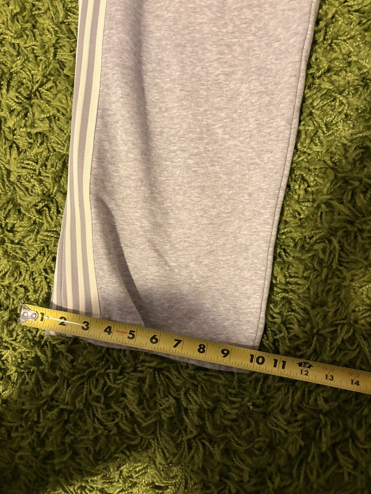 The GV Gallery Lil leon raspberry hills gray comfy sweatpants Size US 32 / EU 48 - 3 Thumbnail