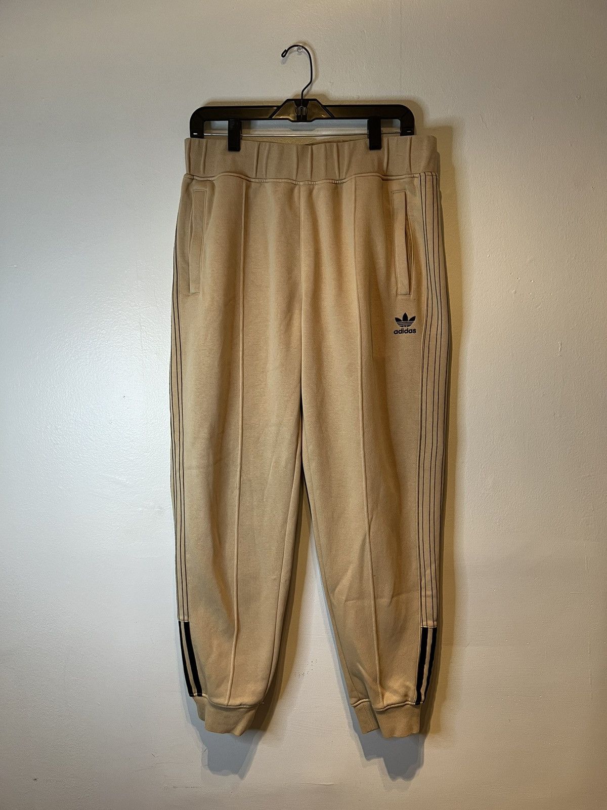 Adidas MEN'S ADIDAS Originals TREFOIL FLEECE TRACK Sweatpants Sz L Size US 40 / EU 56 - 1 Thumbnail