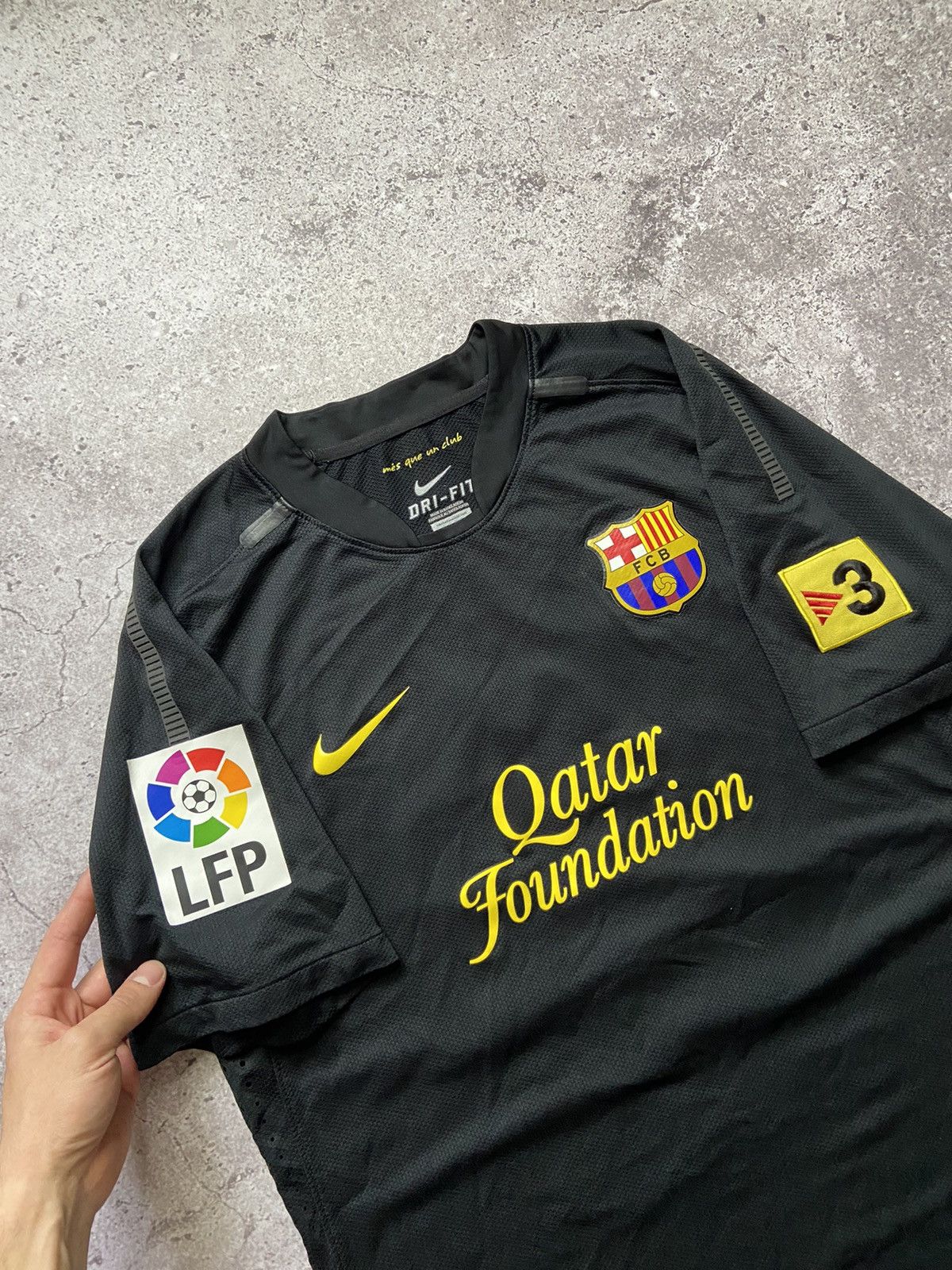 Nike Barcelona Messi 2011-12 Nike Player Version Jersey Size US L / EU 52-54 / 3 - 3 Thumbnail