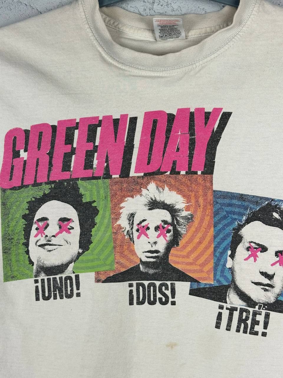 Band Tees × Vintage Green Day Tour 2012 Distressed vintage t shirt size XL Size US M / EU 48-50 / 2 - 4 Thumbnail