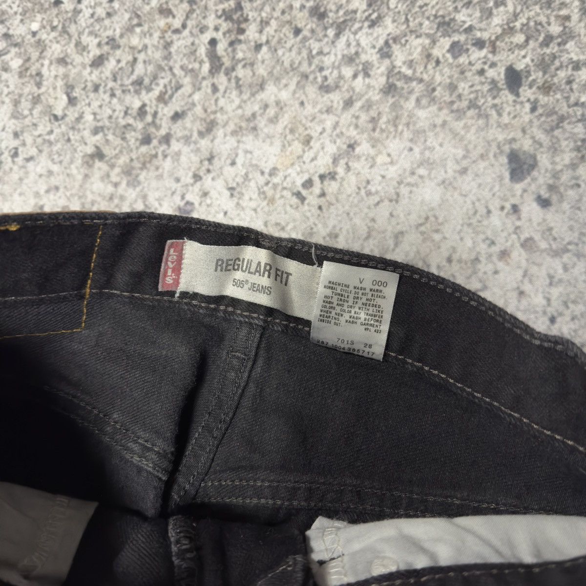 Levi's 2000s Levi’s 505 Black Denim Jeans ERD Grunge Chrome Biker Size US 27 - 6 Thumbnail