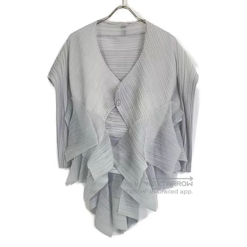 Issey Miyake Issey Miyake size:F Gray Irregular Special-Shaped Design T Size S / US 4 / IT 40 - 1 Thumbnail