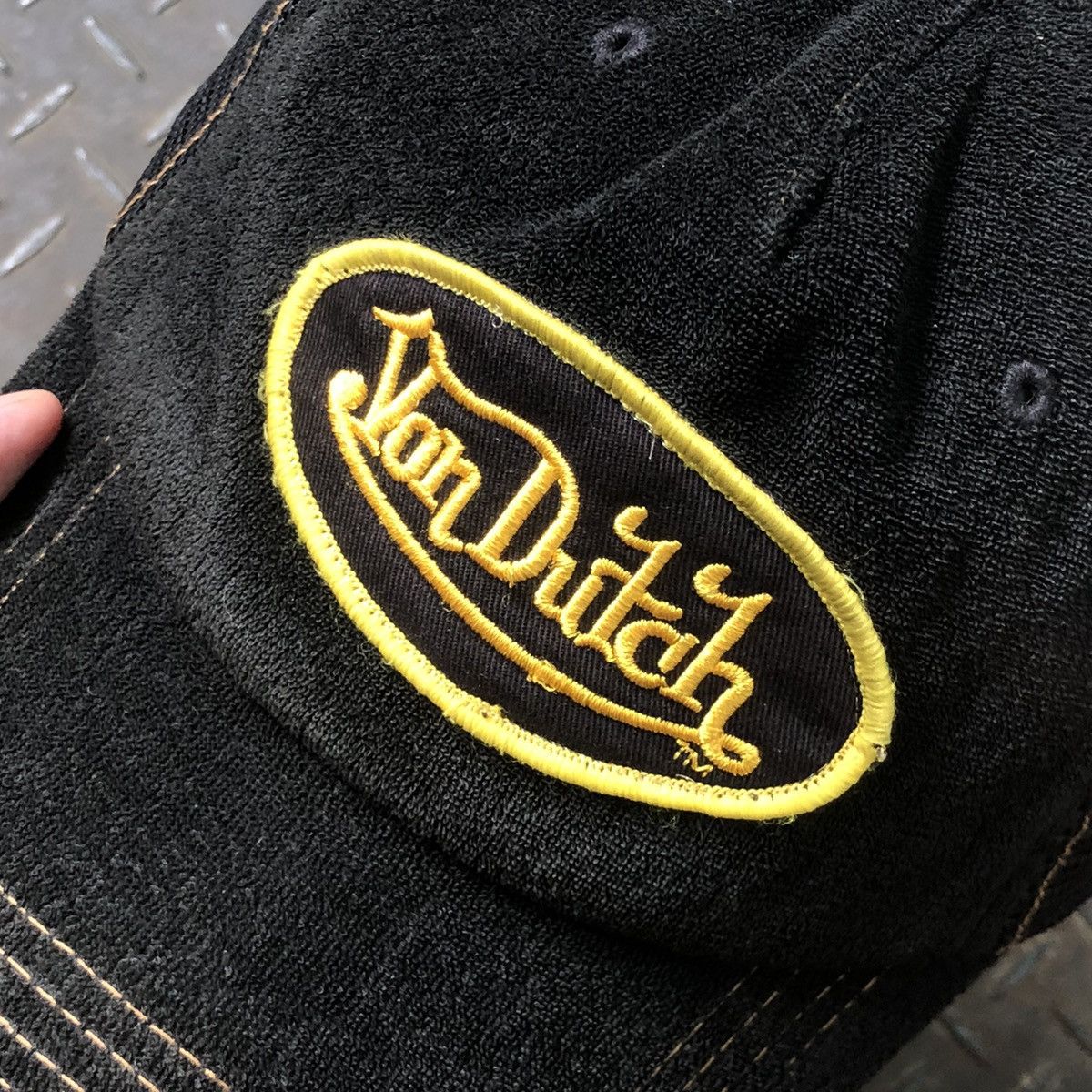Von Dutch 🚫 SOLD 🚫 Von Dutch Rare Black Suede-Towel Trucker Hat Size ONE SIZE - 3 Thumbnail