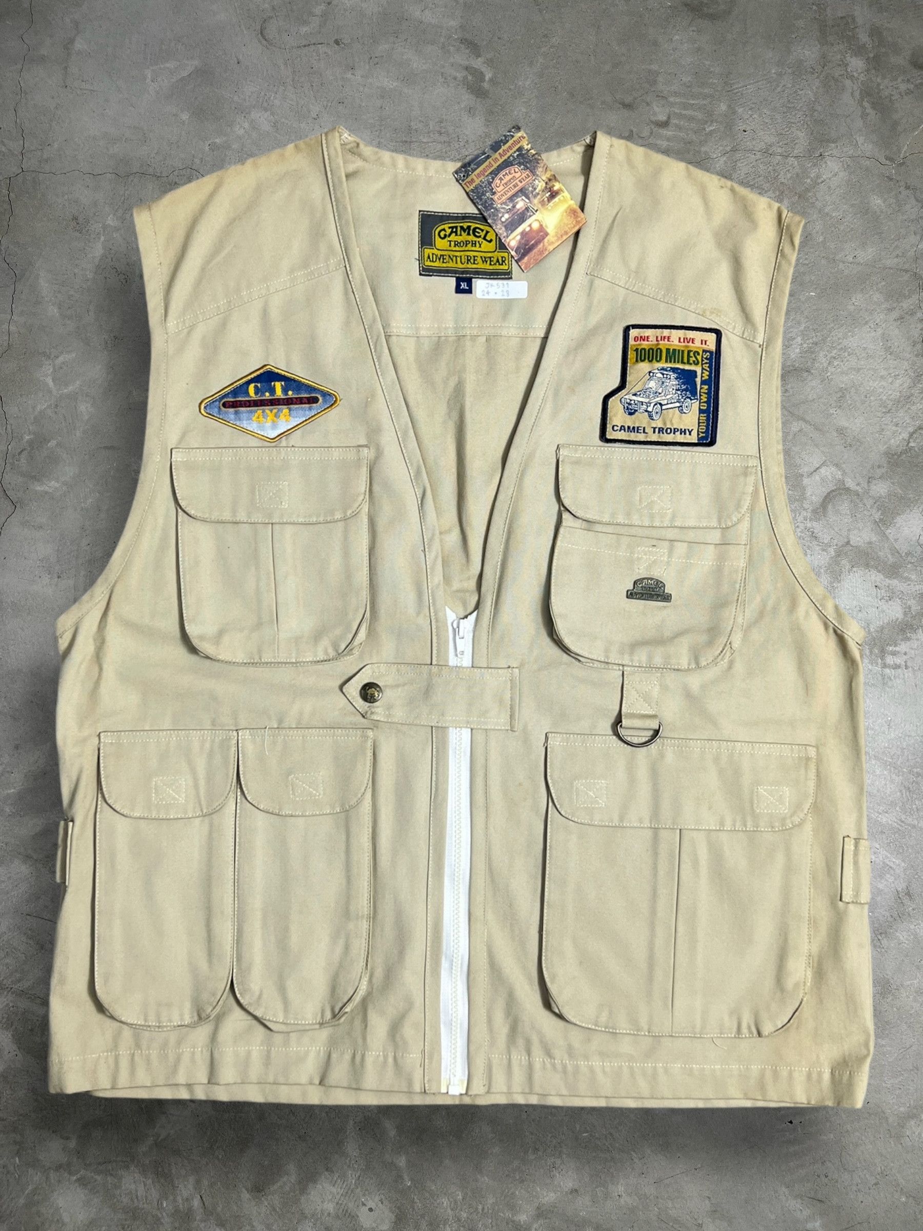Camel NWT Vintage Camel Trophy Multi Pocket Vest Jacket (XL) JK531 Size US XL / EU 56 / 4 - 1 Thumbnail
