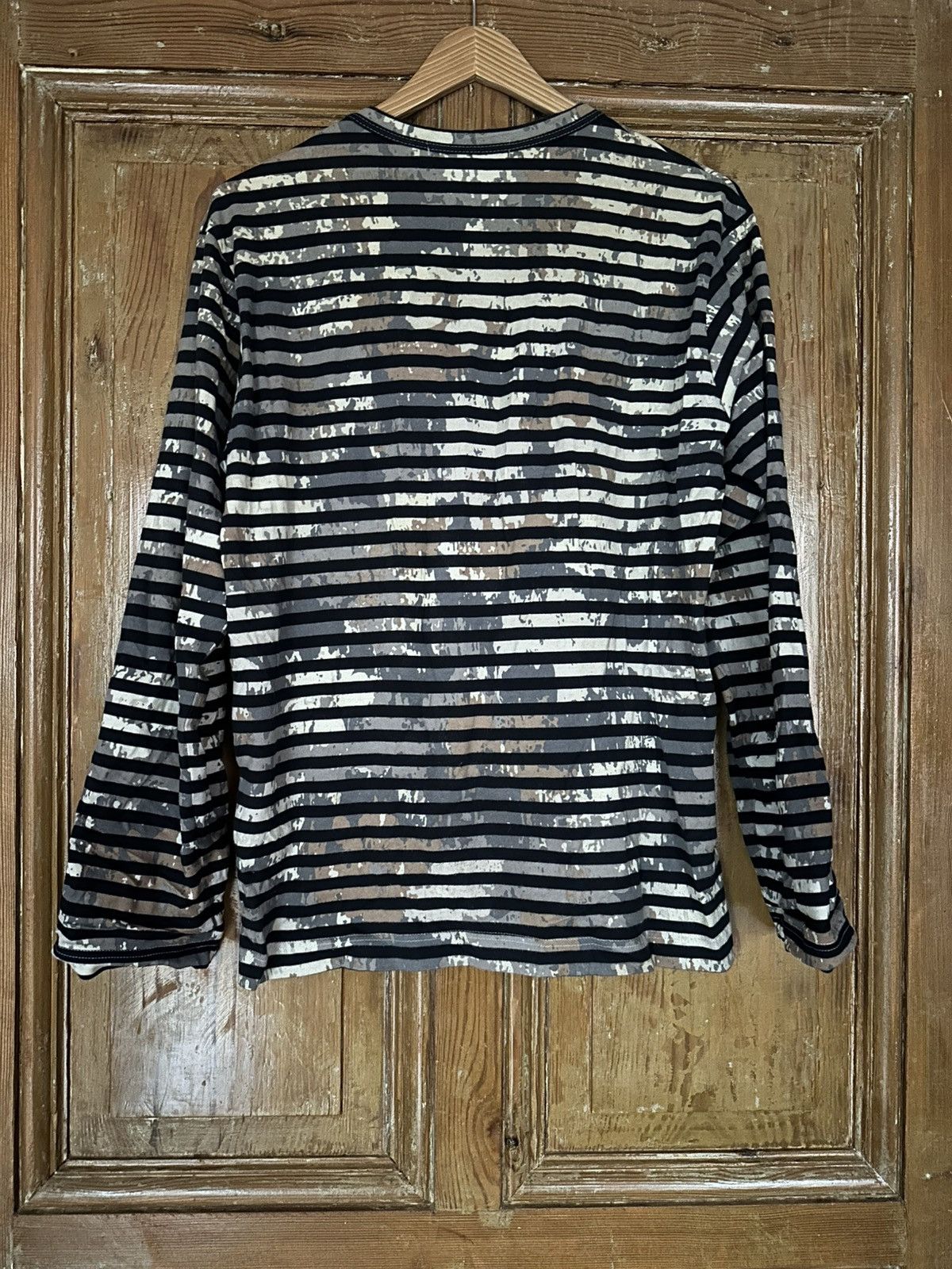 Comme des Garcons SHIRT Comme des Garçons Shirt stripped/camo long sleeve T-shirt Size US M / EU 48-50 / 2 - 2 Thumbnail