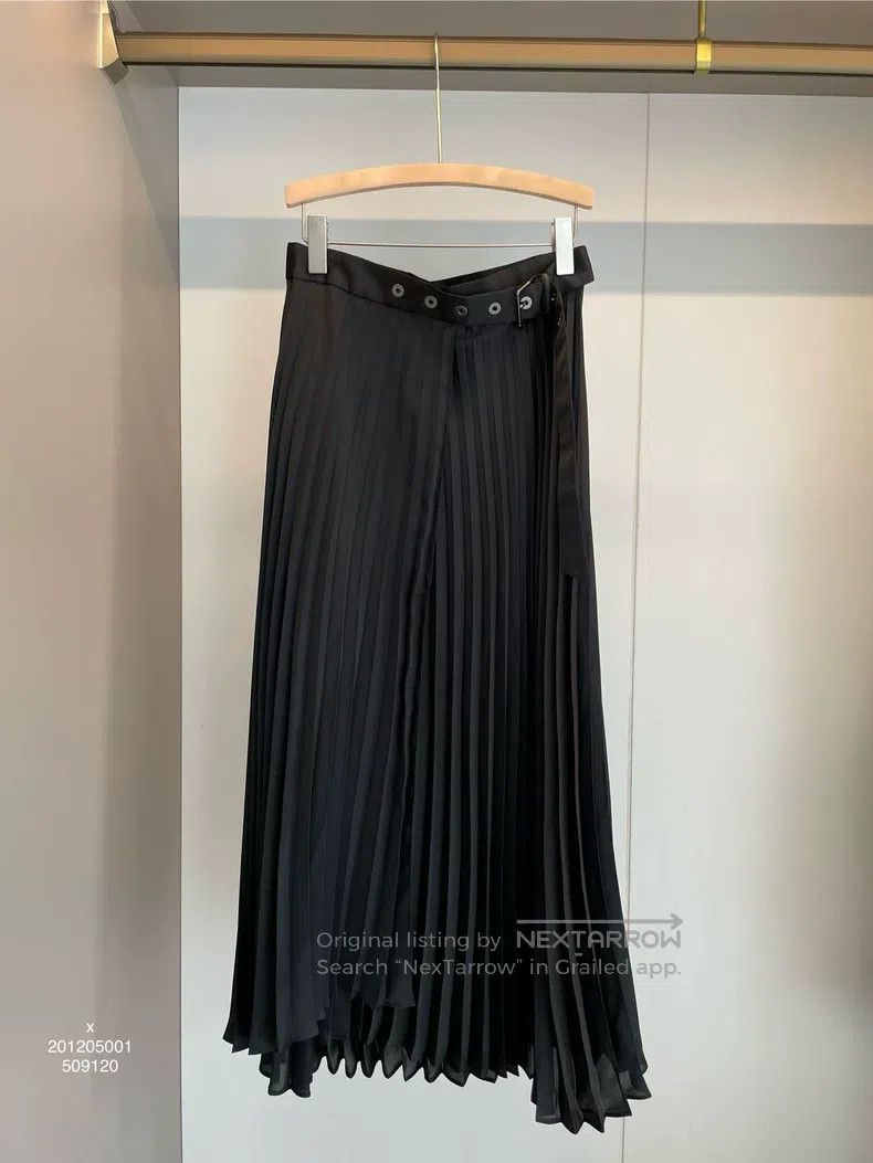 Brunello Cucinelli Brunello Cucinelli Black Long Pleated Skirt Size 26" / US 2 / IT 38 - 1 Thumbnail