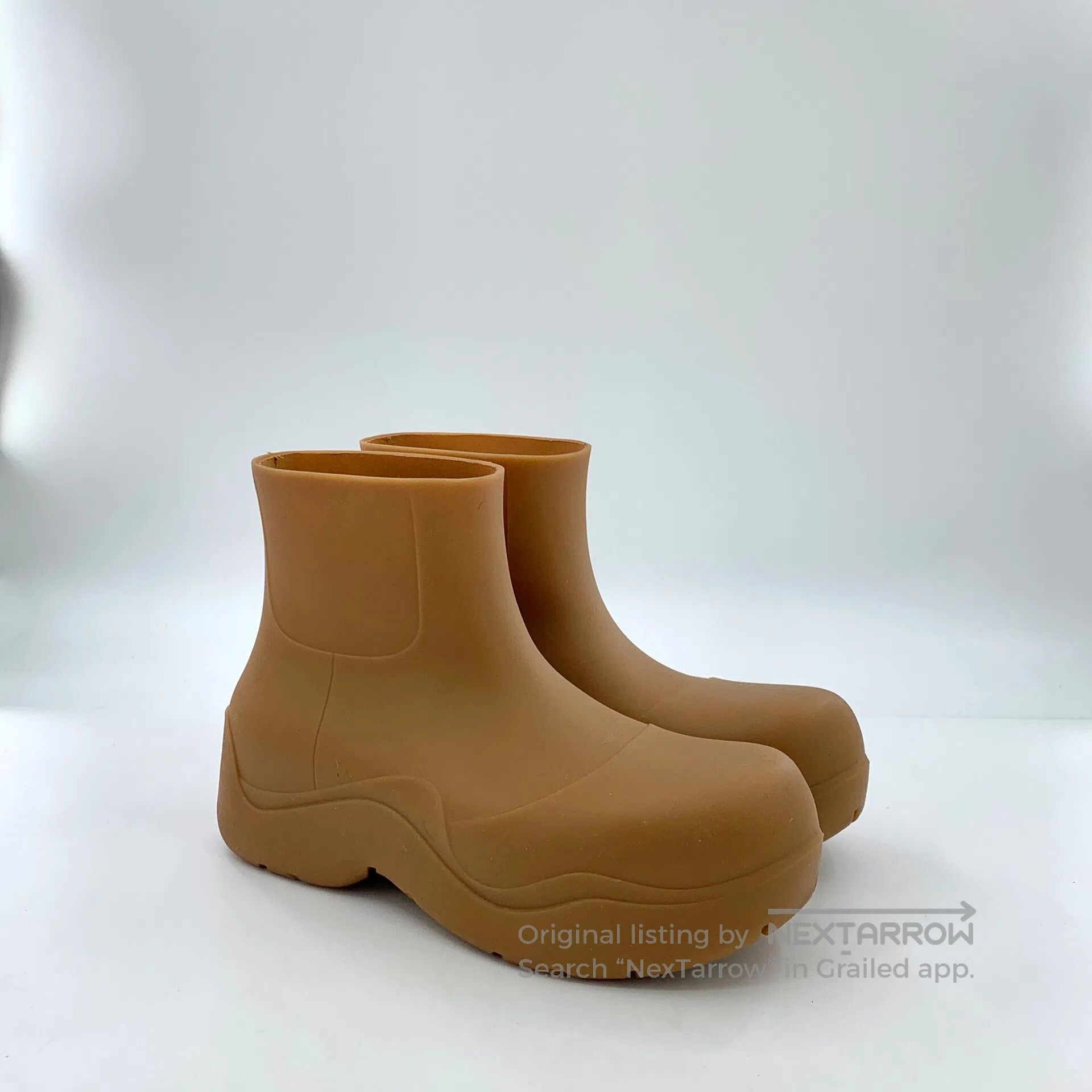 Chanel Chanel Color-Blocked Round Toe One-Strap Chunky Heel High Size US 5 / IT 35 - 2 Thumbnail