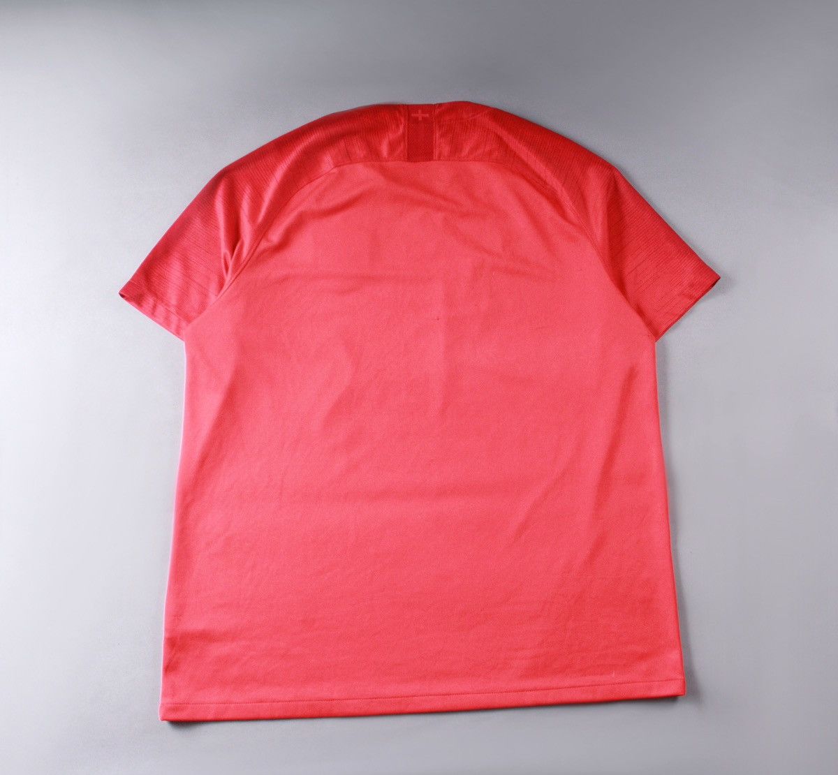 Nike Nike England Dri Fit Running Red Tee Jersey T Shirt Lab XL Size US XL / EU 56 / 4 - 3 Thumbnail