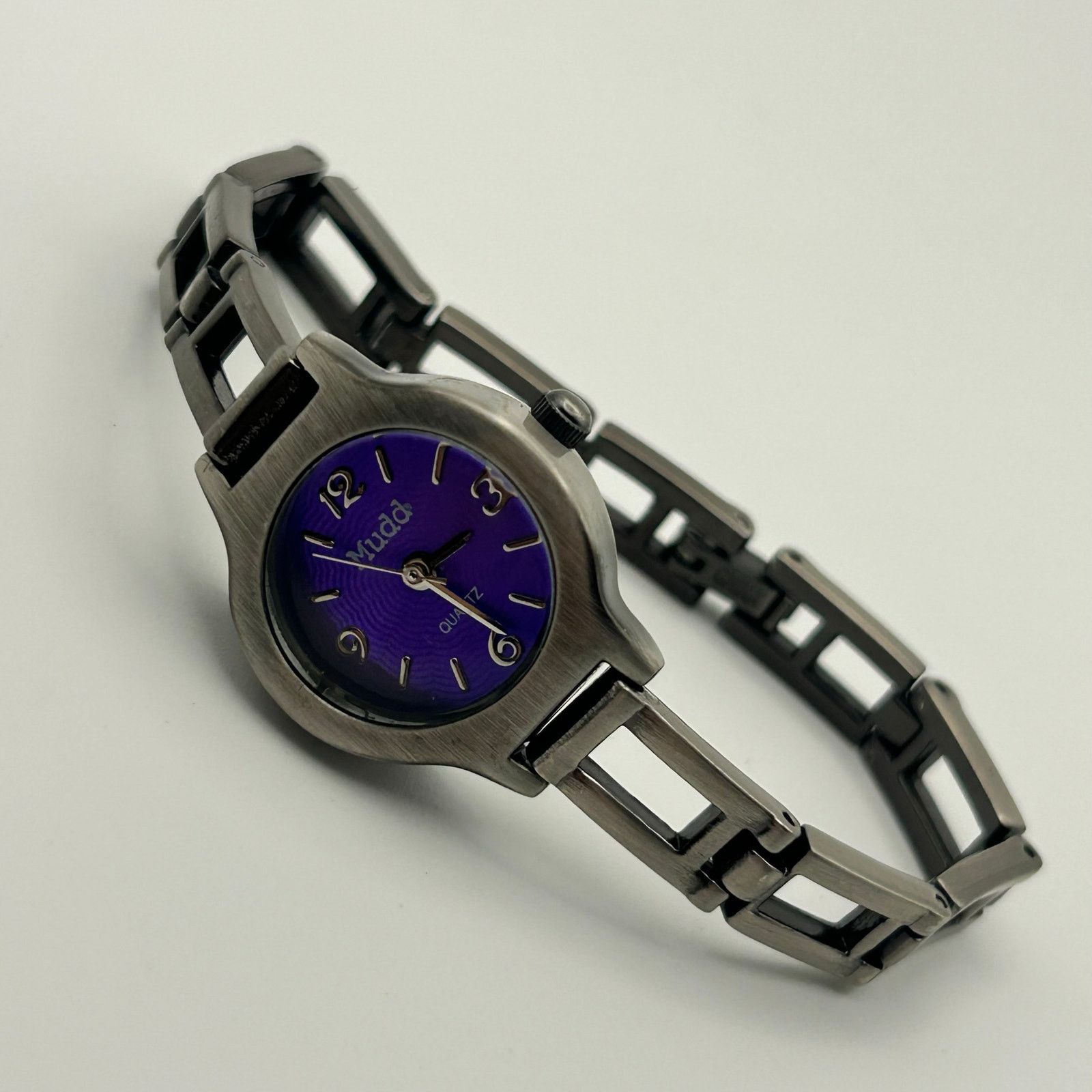 Other Mudd Women’s Silver Tone Bracelet Watch Purple Dial Quartz Size ONE SIZE - 4 Thumbnail