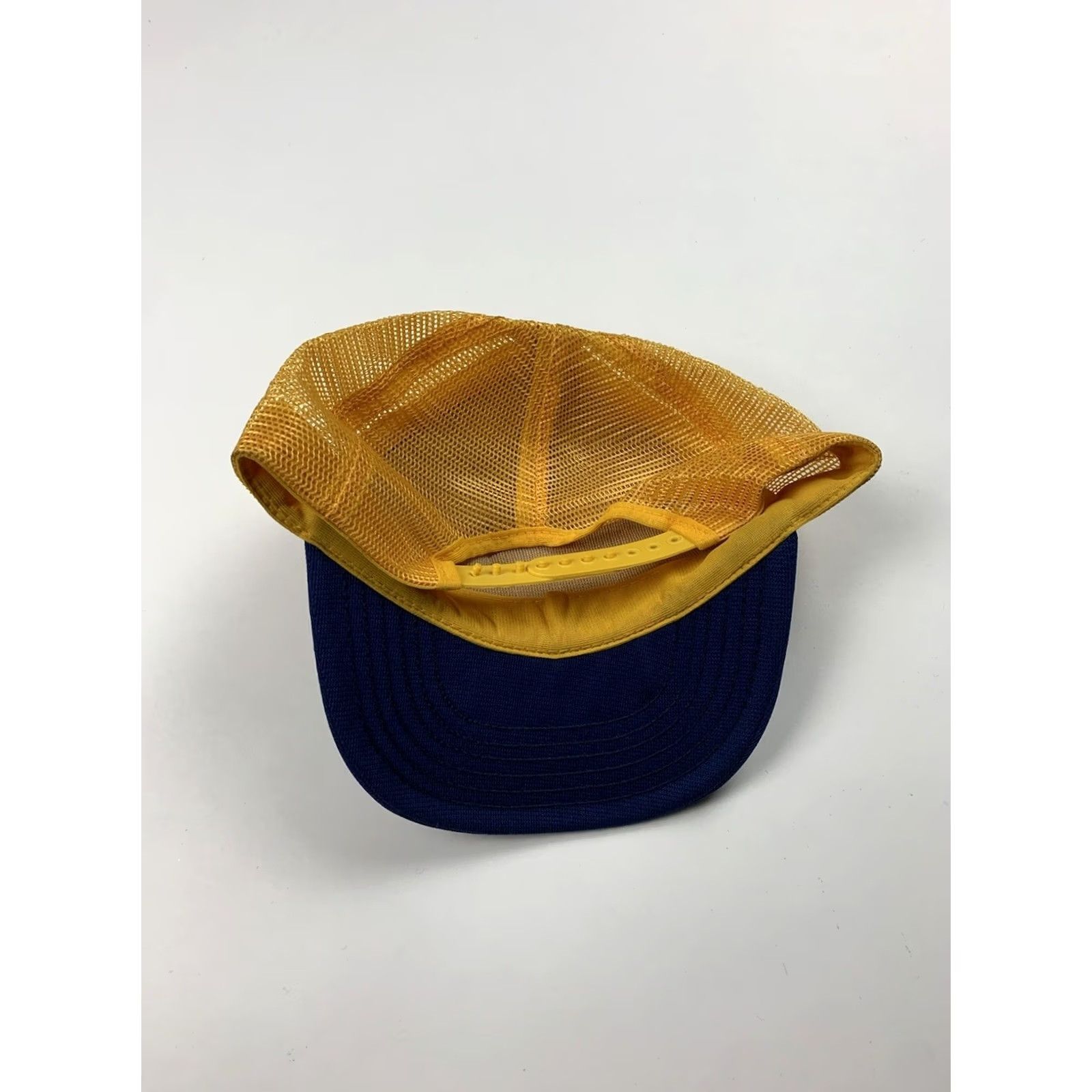 Industrie VINTAGE Don’t Worry Be Happy Puff Print Trucker Snapback Hat Cap 80s 90s USA Blue Adjustable Unisex Adults Mens Womens Boys Girls Size ONE SIZE - 3 Thumbnail