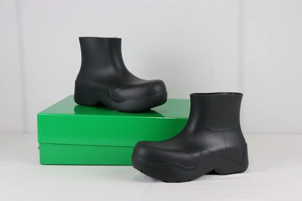 o1rshd1 Q:2 / Puddle Ankle Boots in Camping