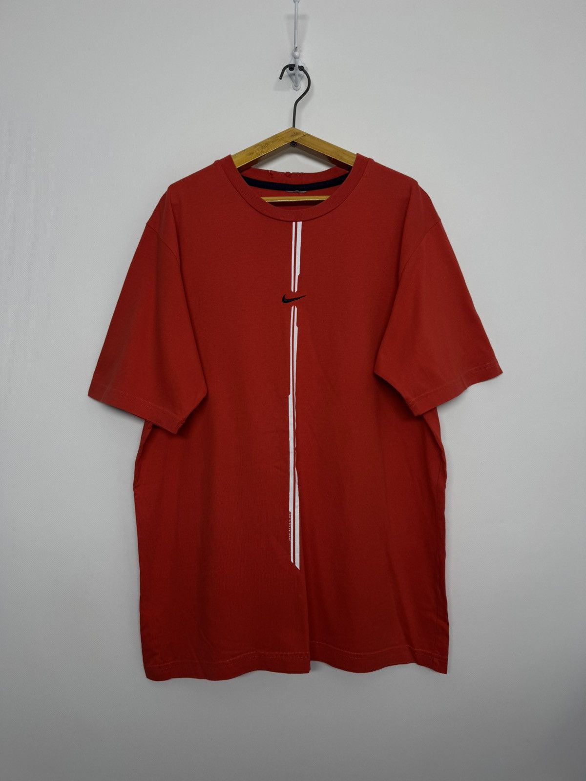 Nike Vintage Y2k Nike Big Logo Swoosh T-Shirt Size US L / EU 52-54 / 3 - 2 Thumbnail