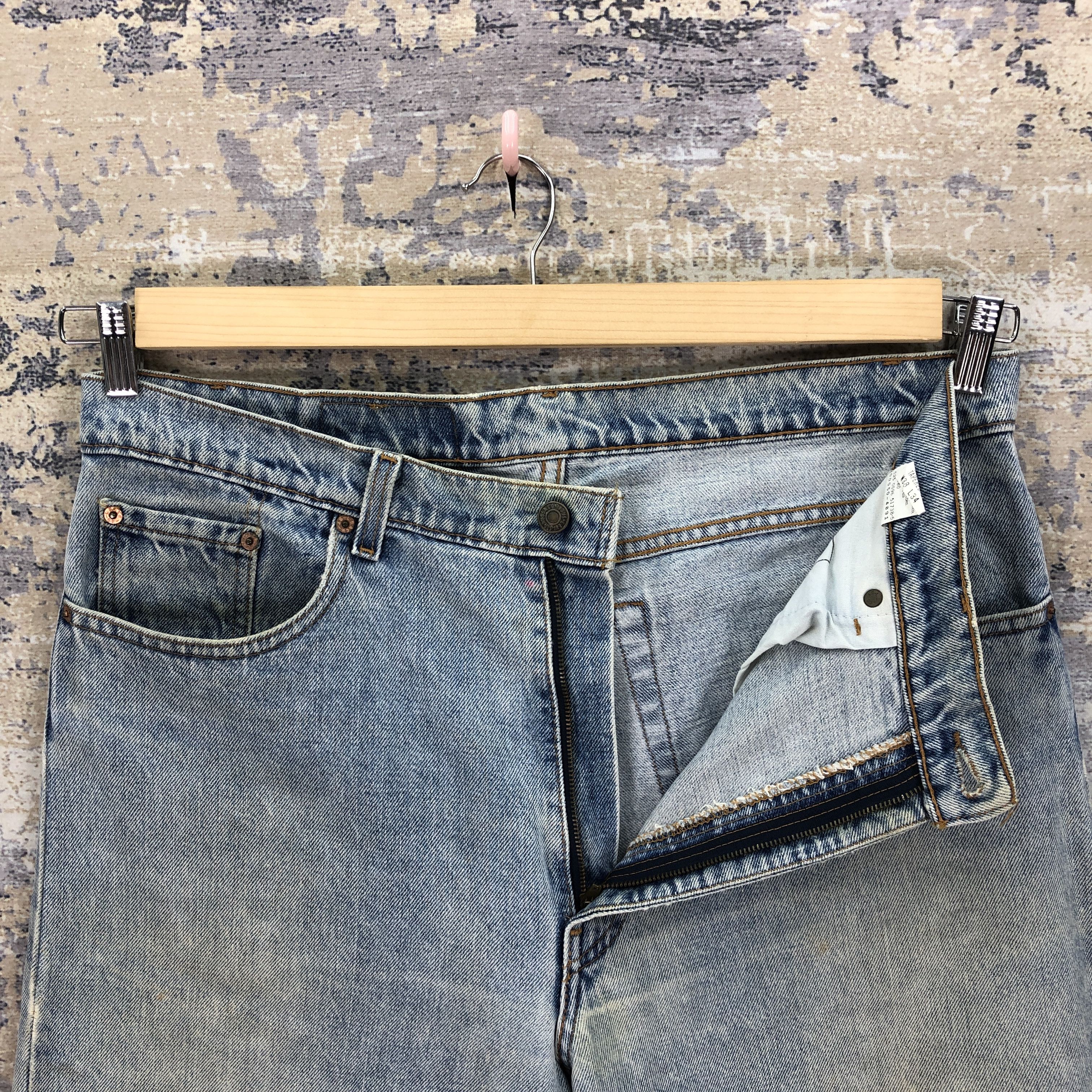 Levi's Vintage Levis Light Wash Jeans Levi's Ripped Faded Denim Size US 36 / EU 52 - 7 Thumbnail